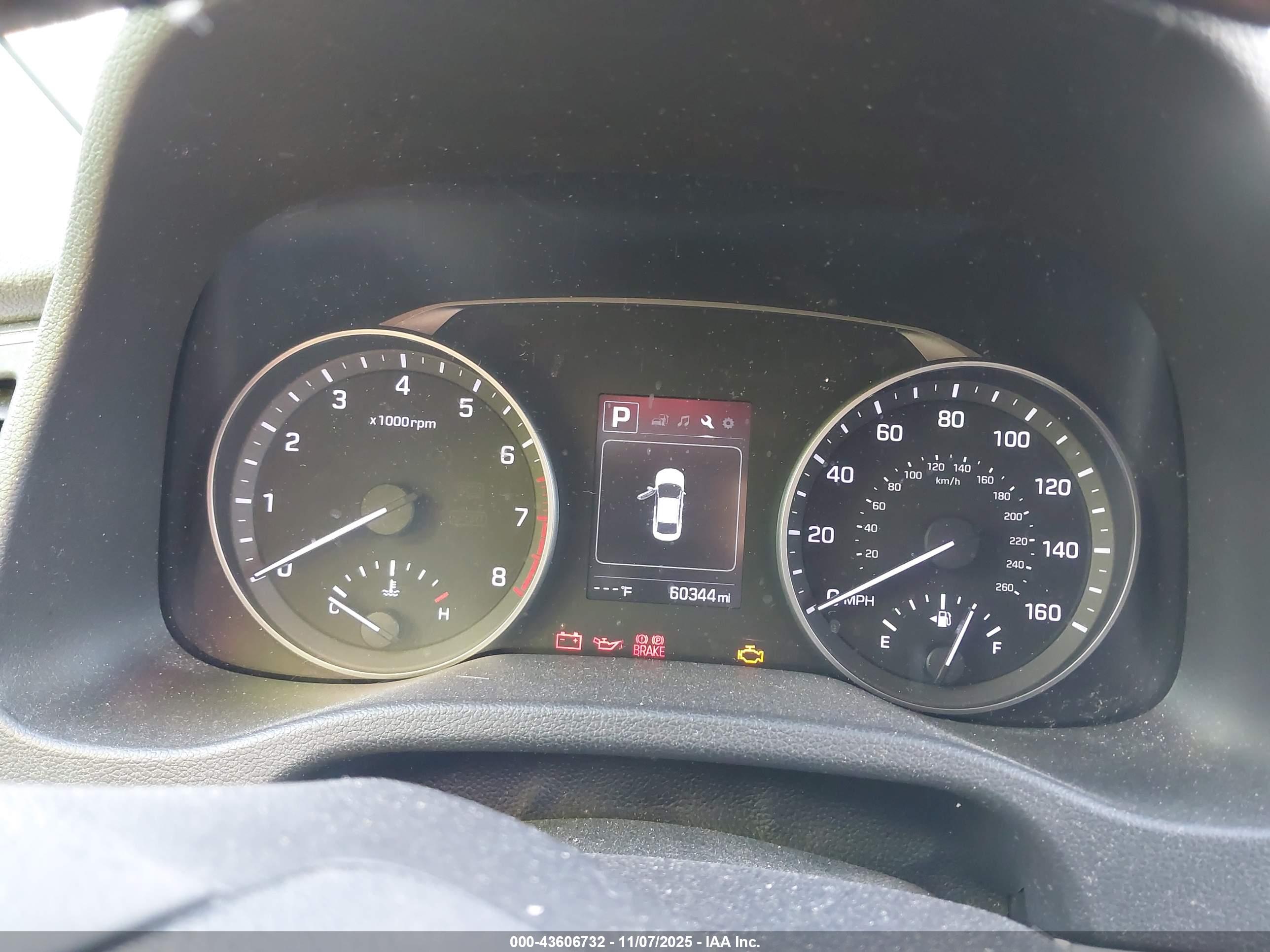 HYUNDAI ELANTRA image 7