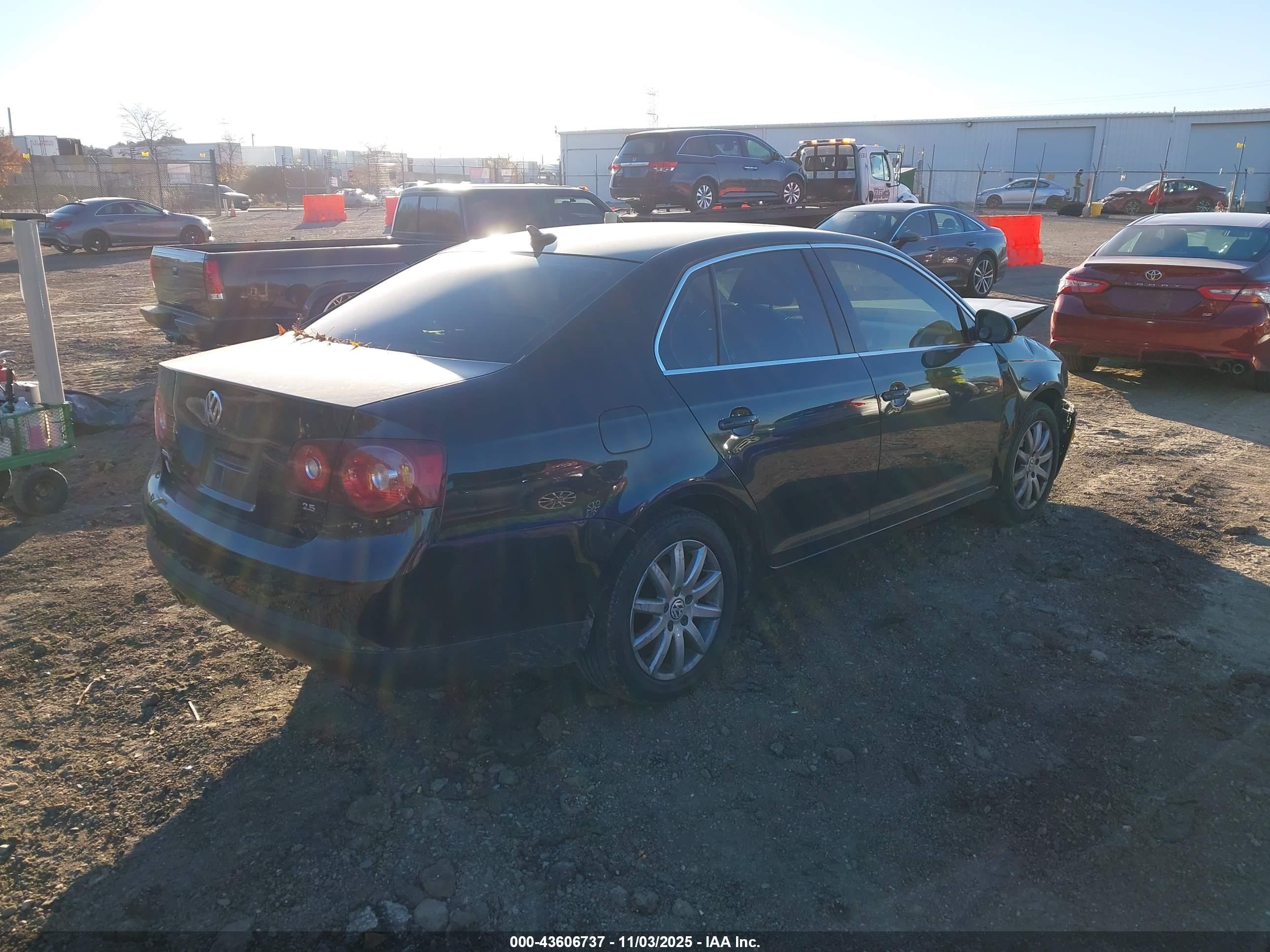VOLKSWAGEN JETTA image 4