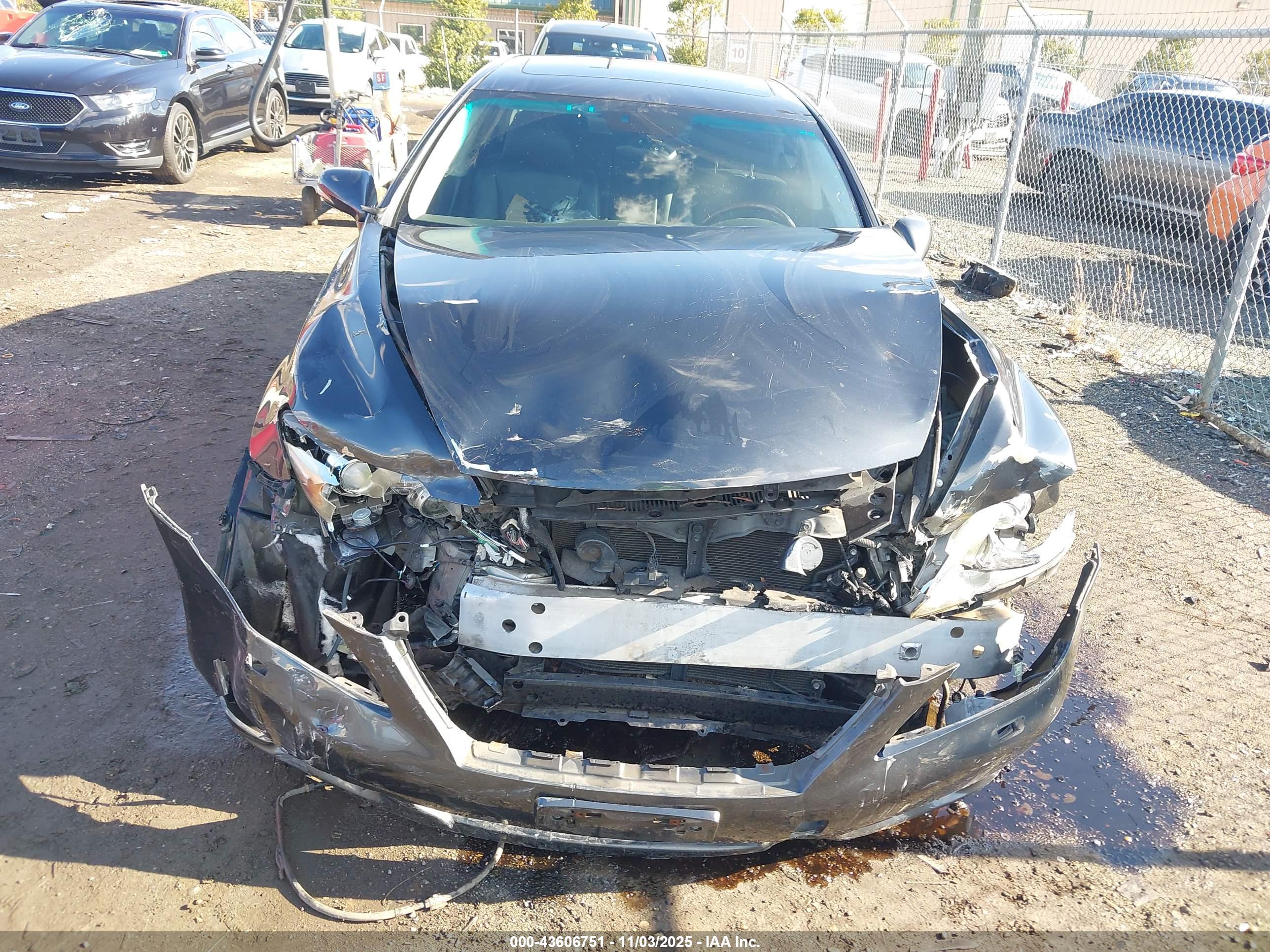 LEXUS LS image 6