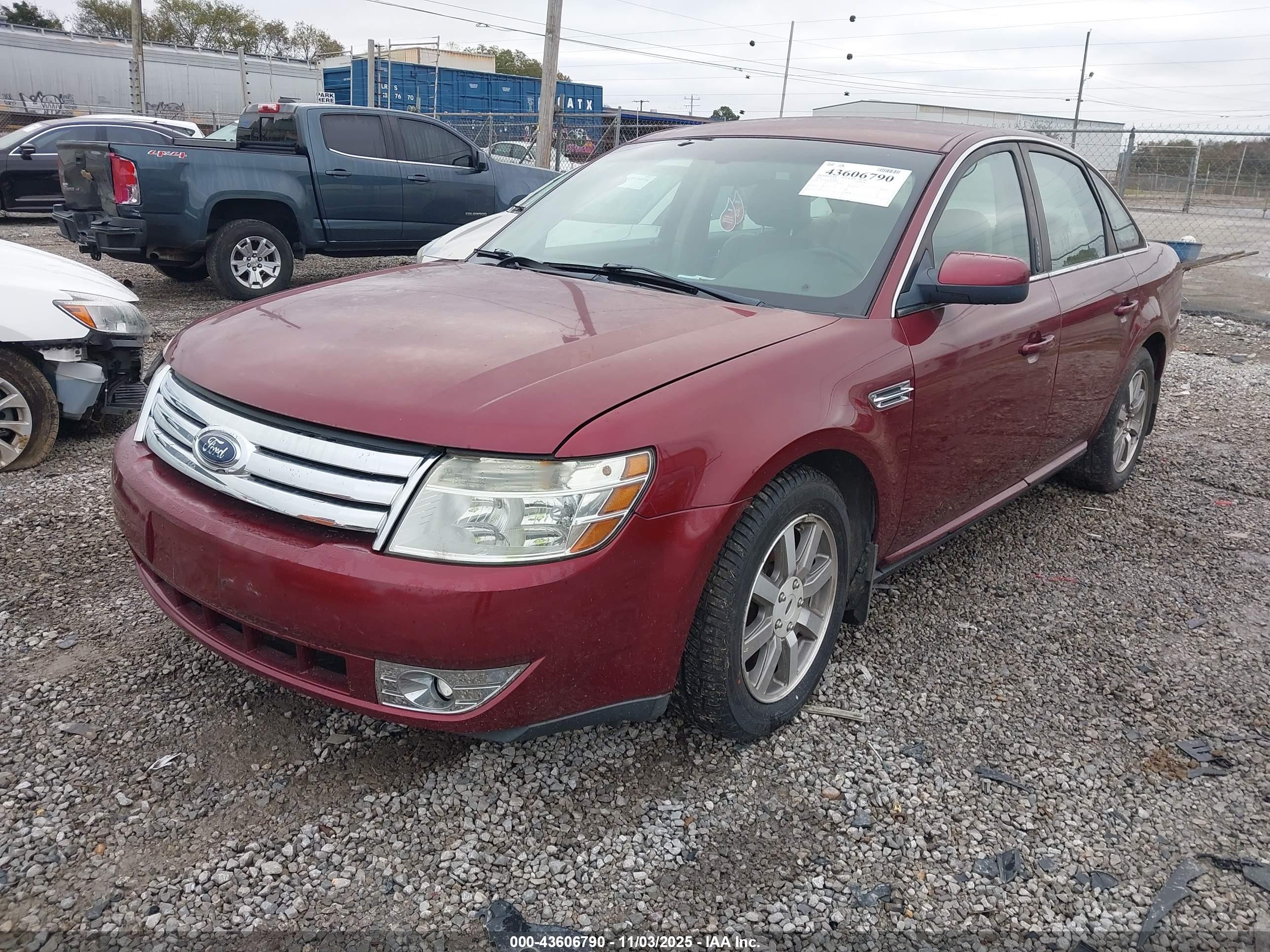 FORD TAURUS image 2