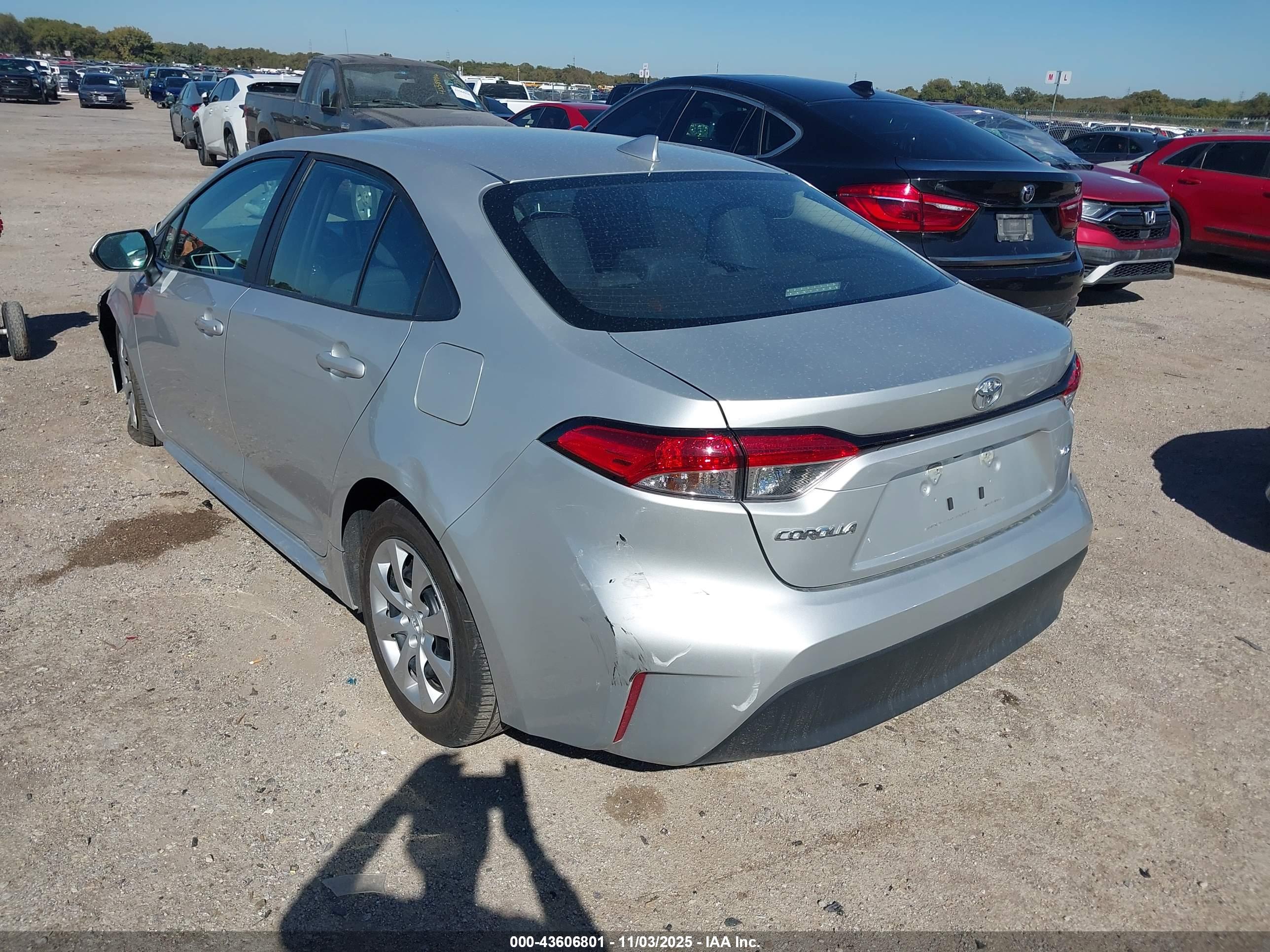TOYOTA COROLLA image 3