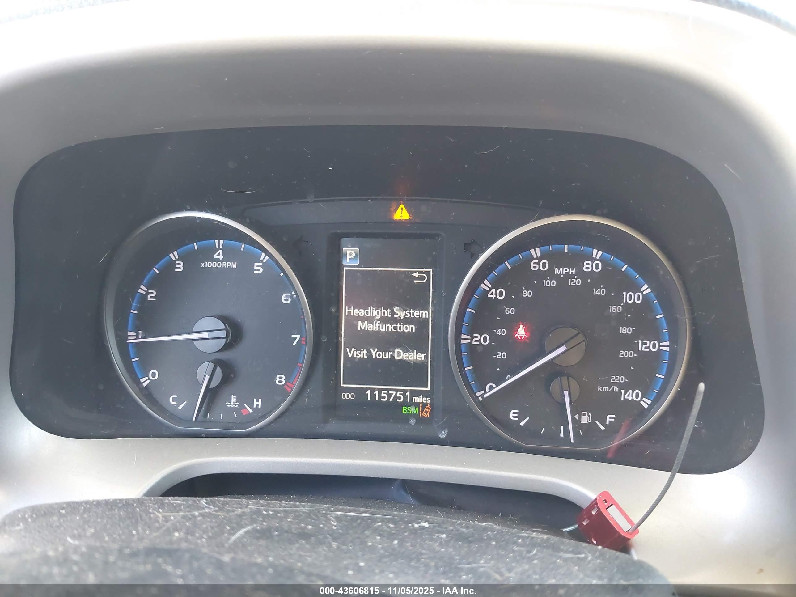 TOYOTA RAV4 image 7
