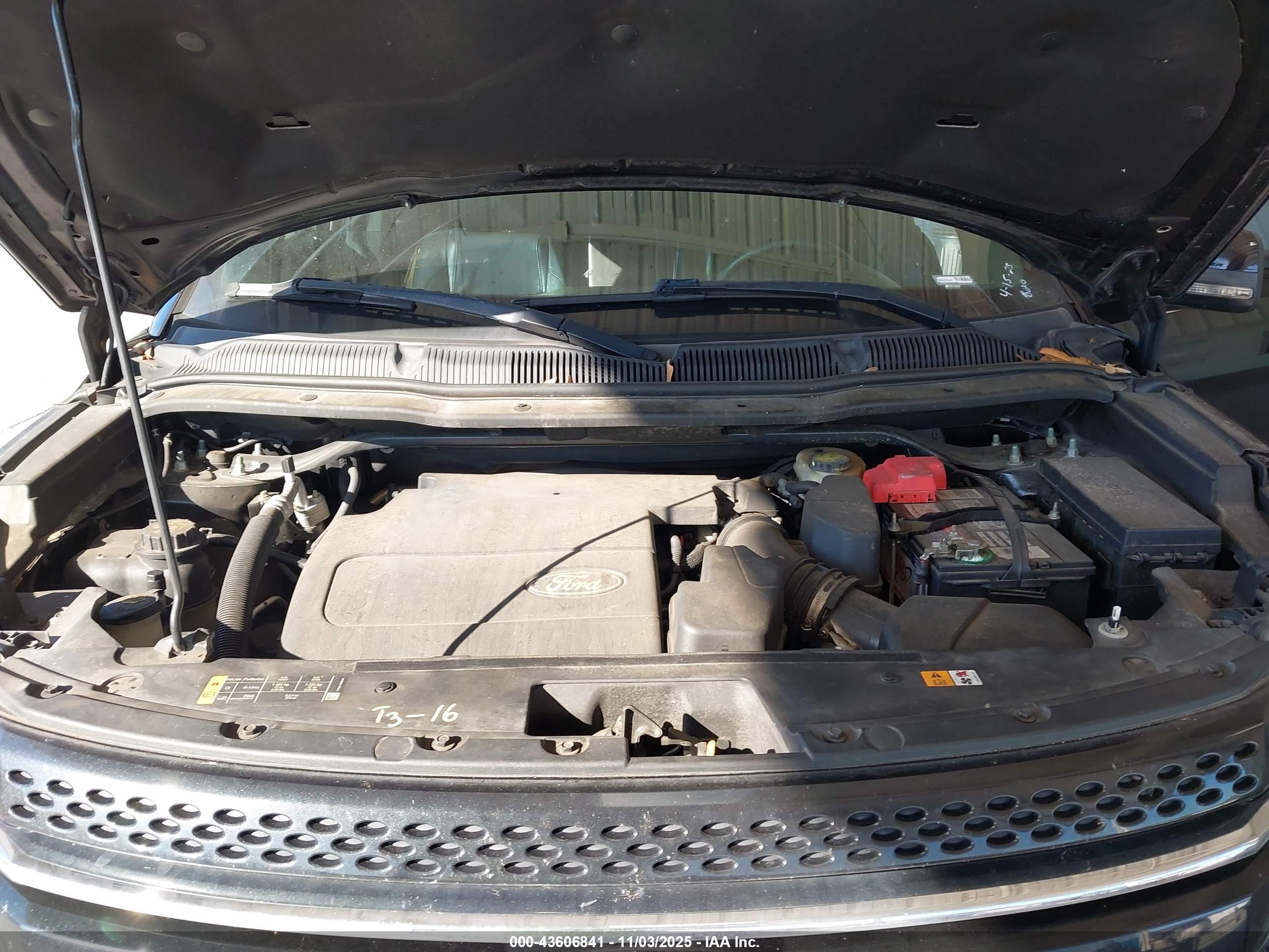 FORD EXPLORER image 10