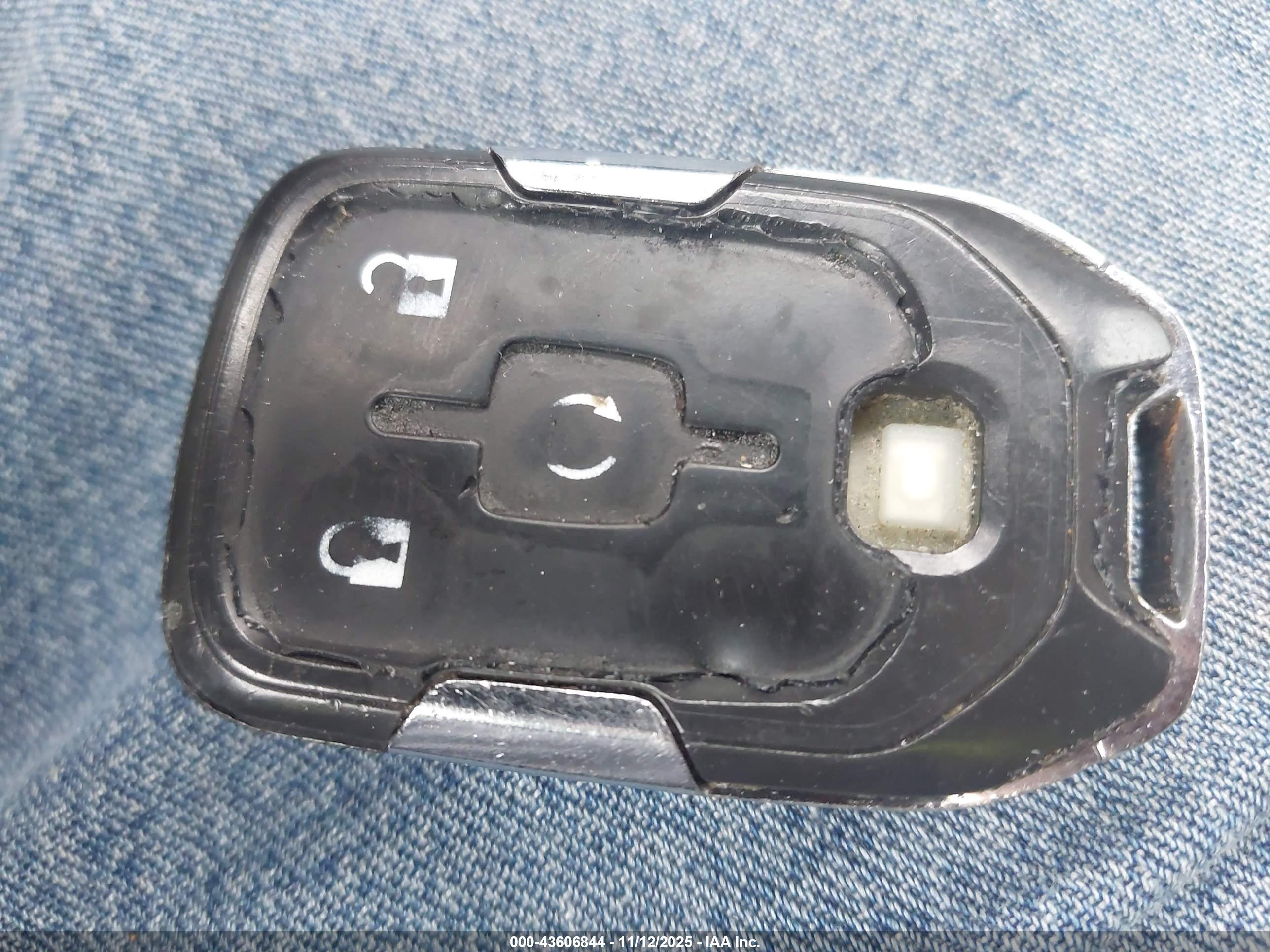 GMC TERRAIN image 11