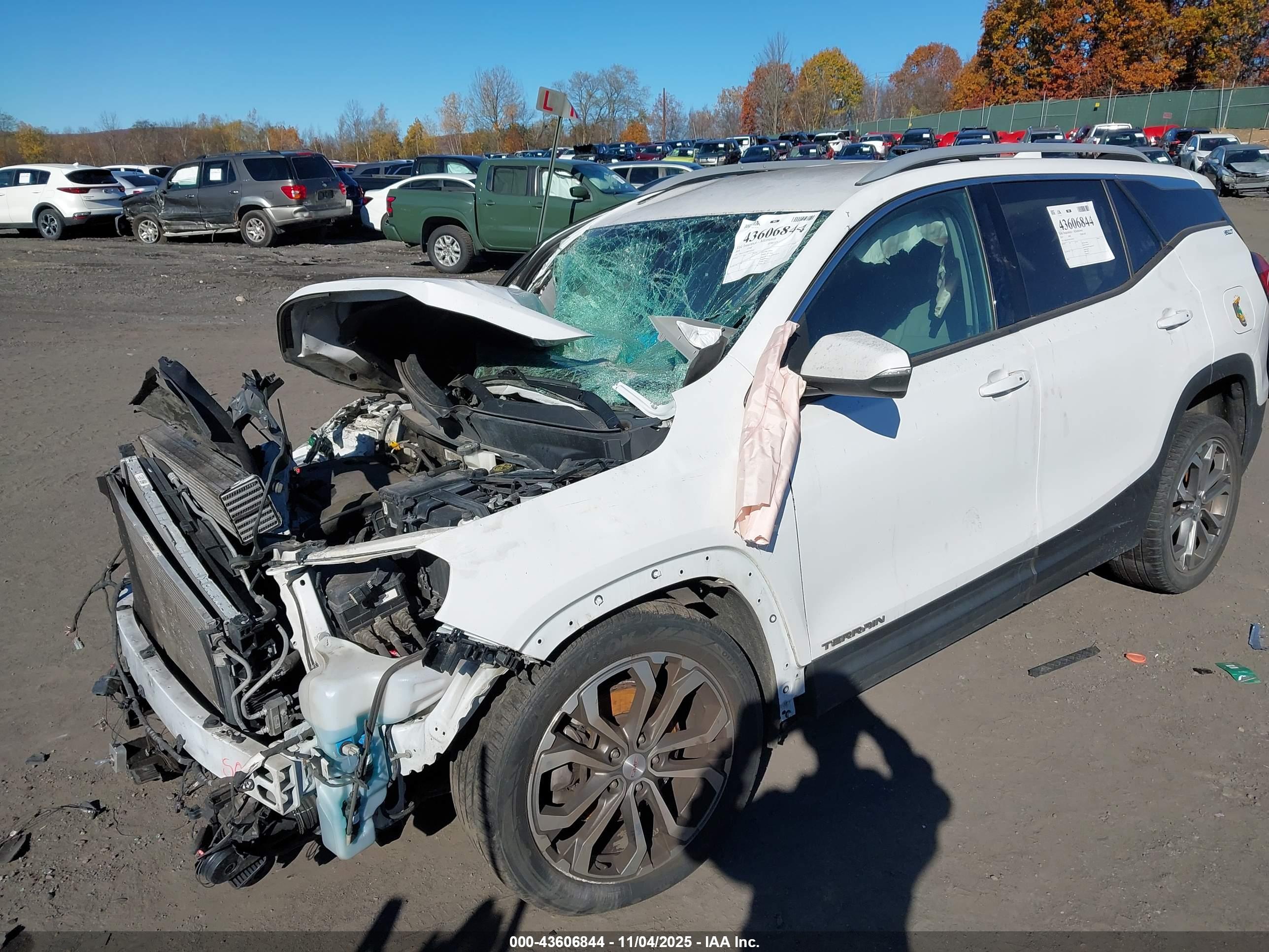GMC TERRAIN image 6