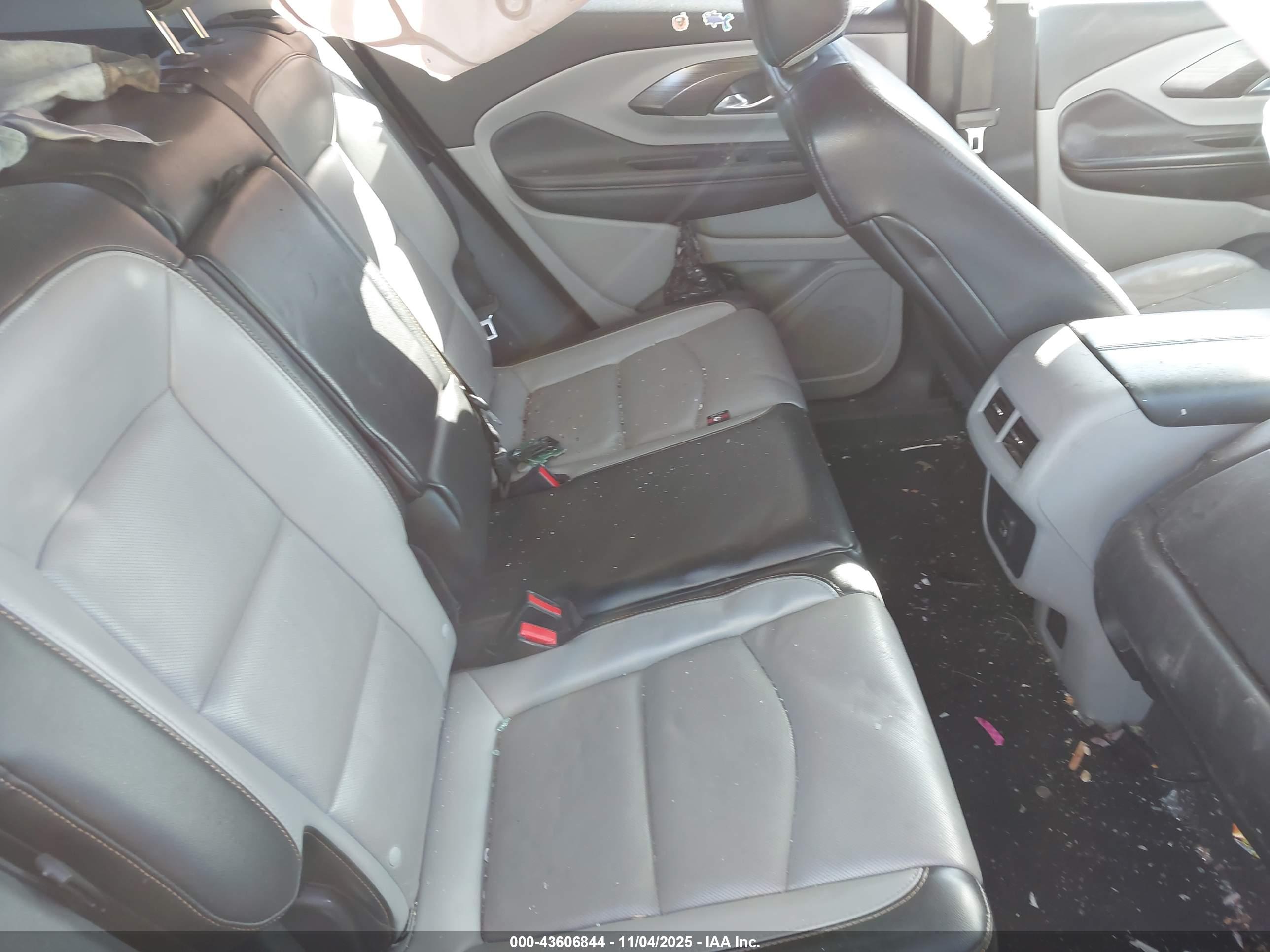 GMC TERRAIN image 8