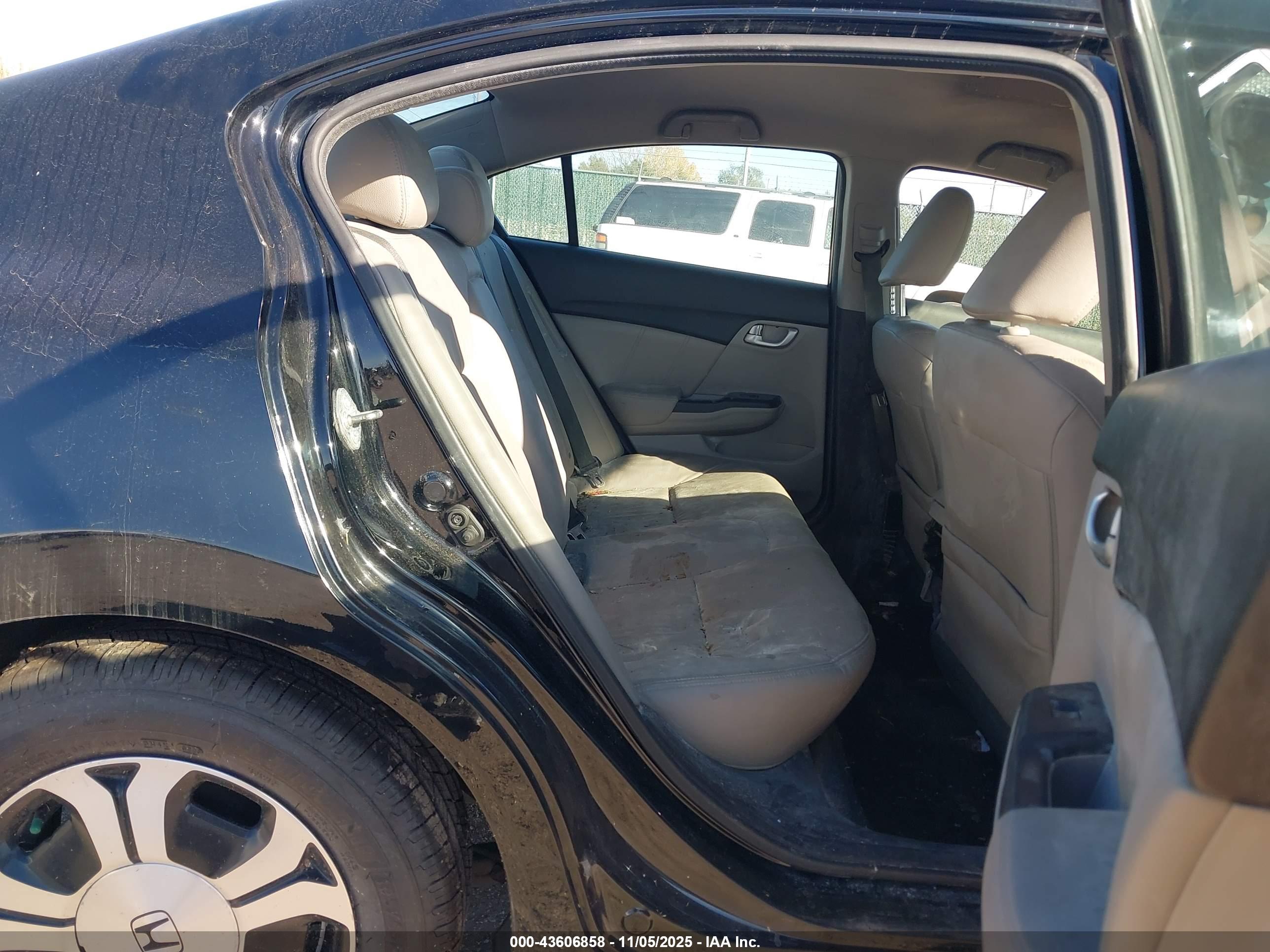 HONDA CIVIC image 8