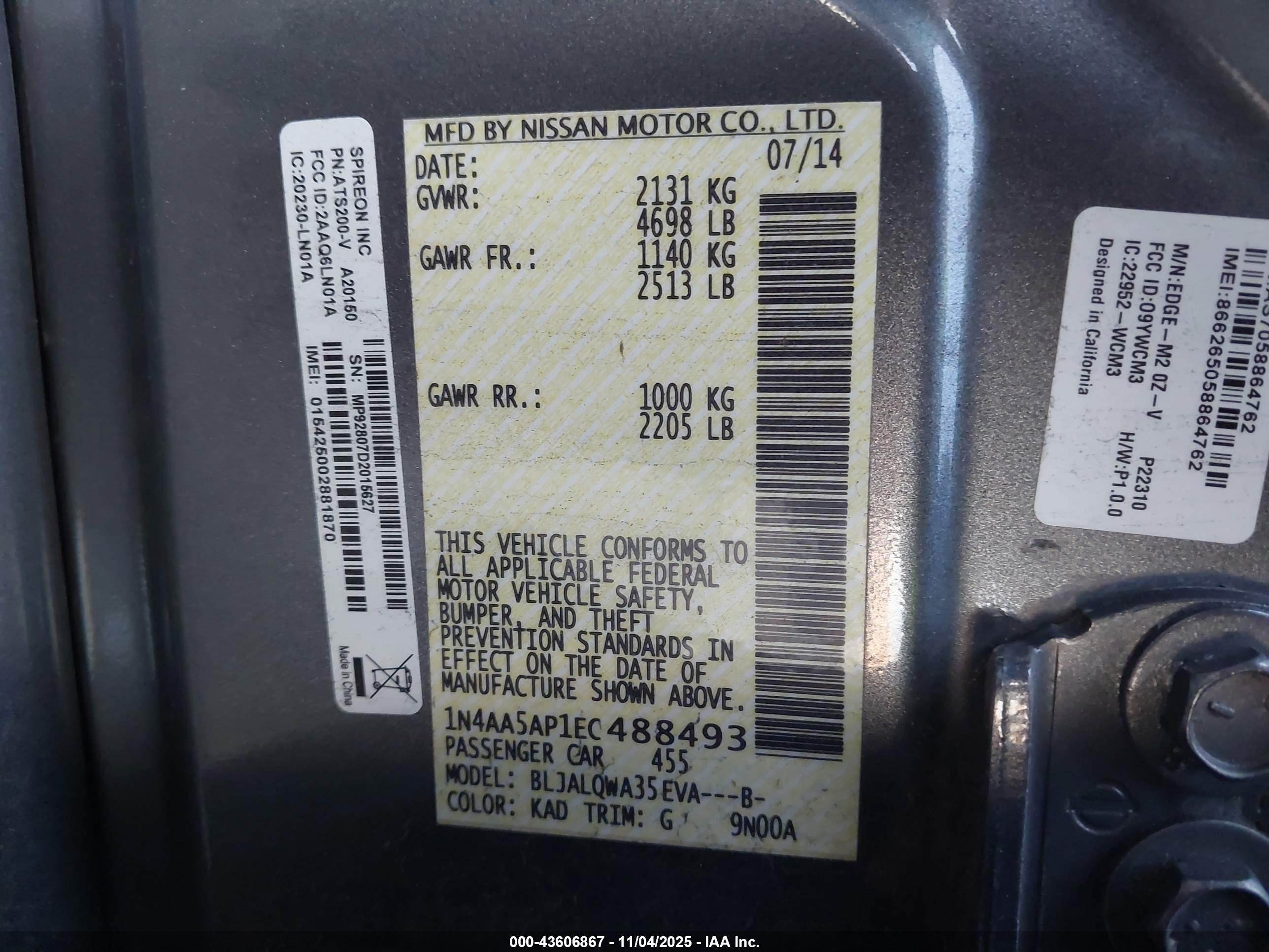 NISSAN MAXIMA image 9