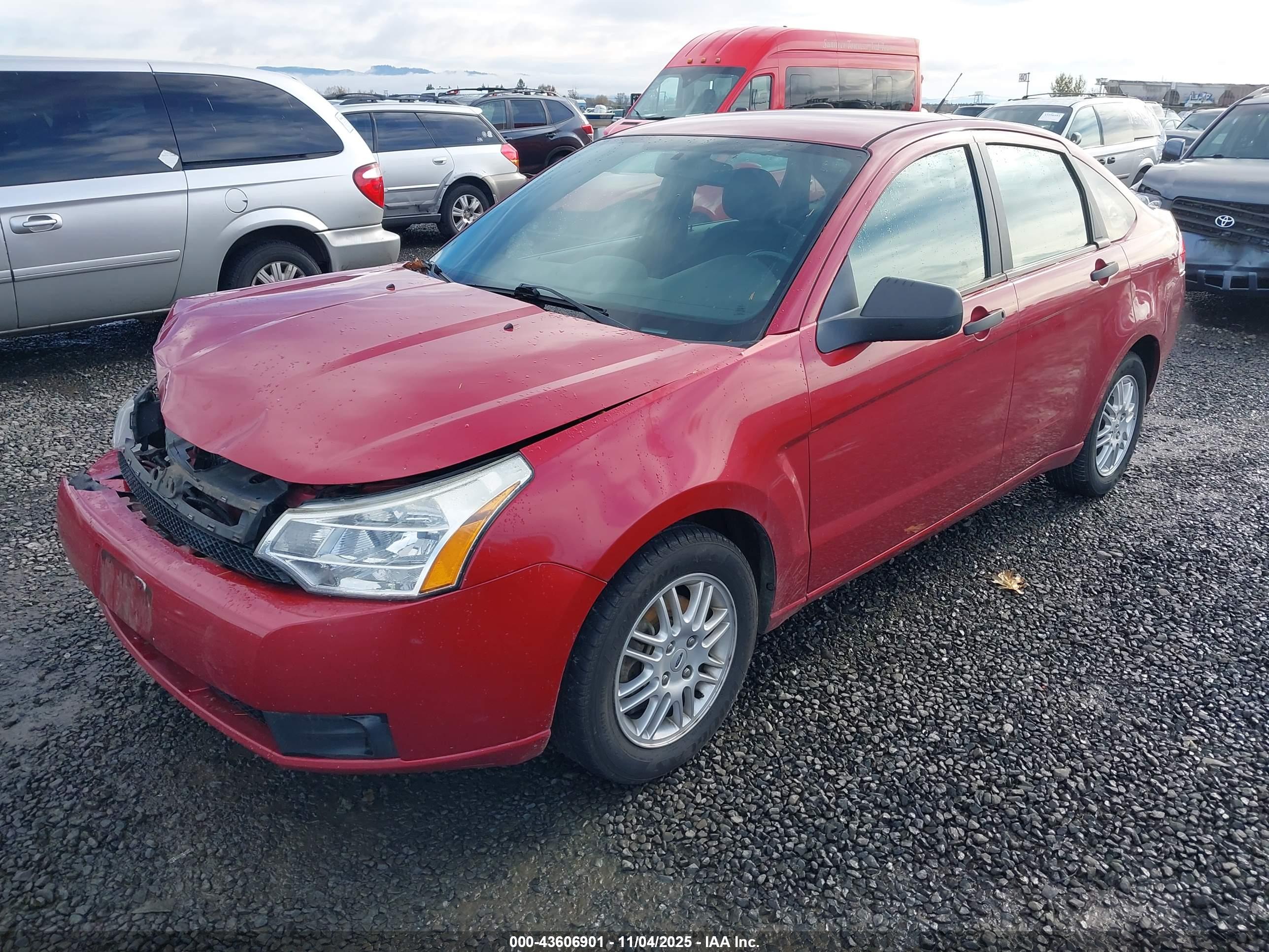 FORD FOCUS image 2