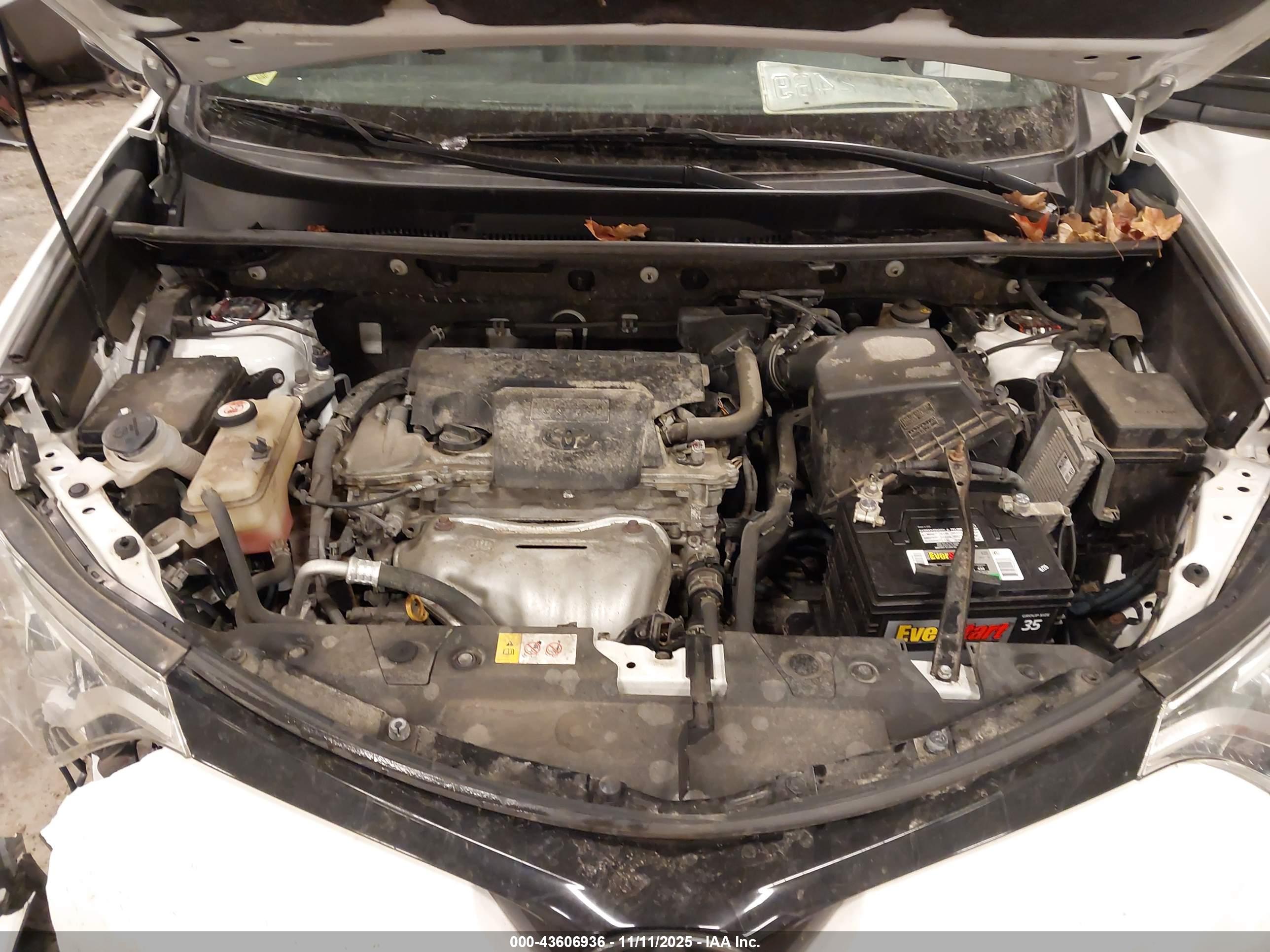 TOYOTA RAV4 image 10