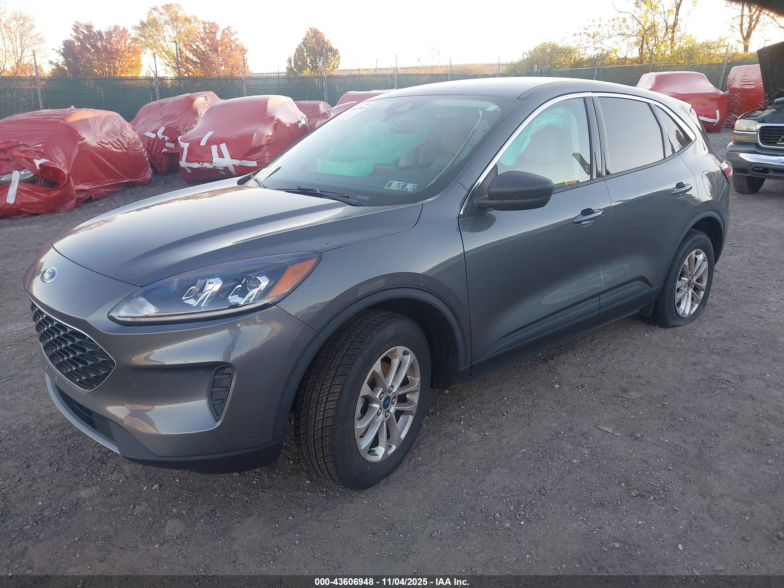 FORD ESCAPE image 2