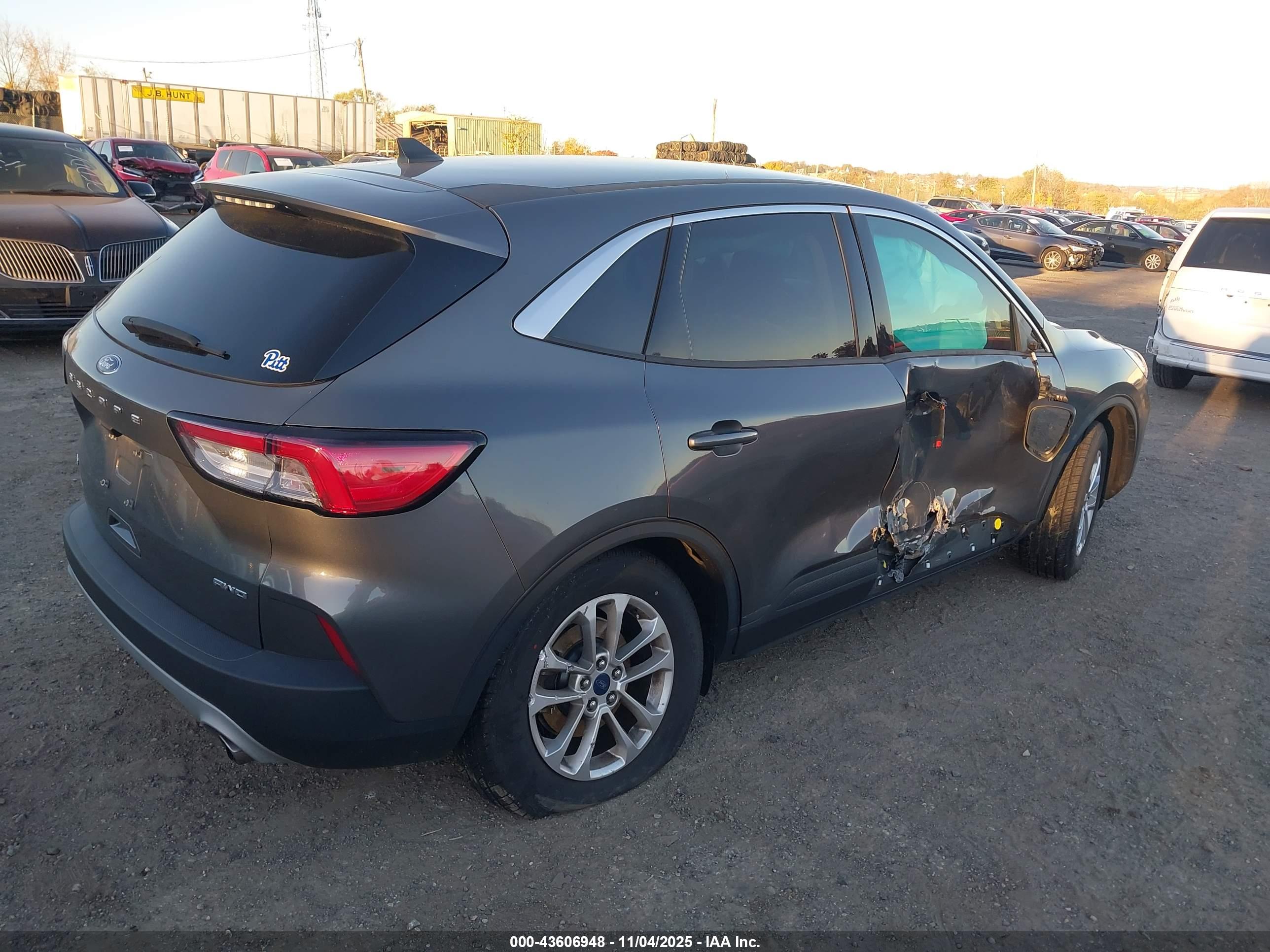 FORD ESCAPE image 4