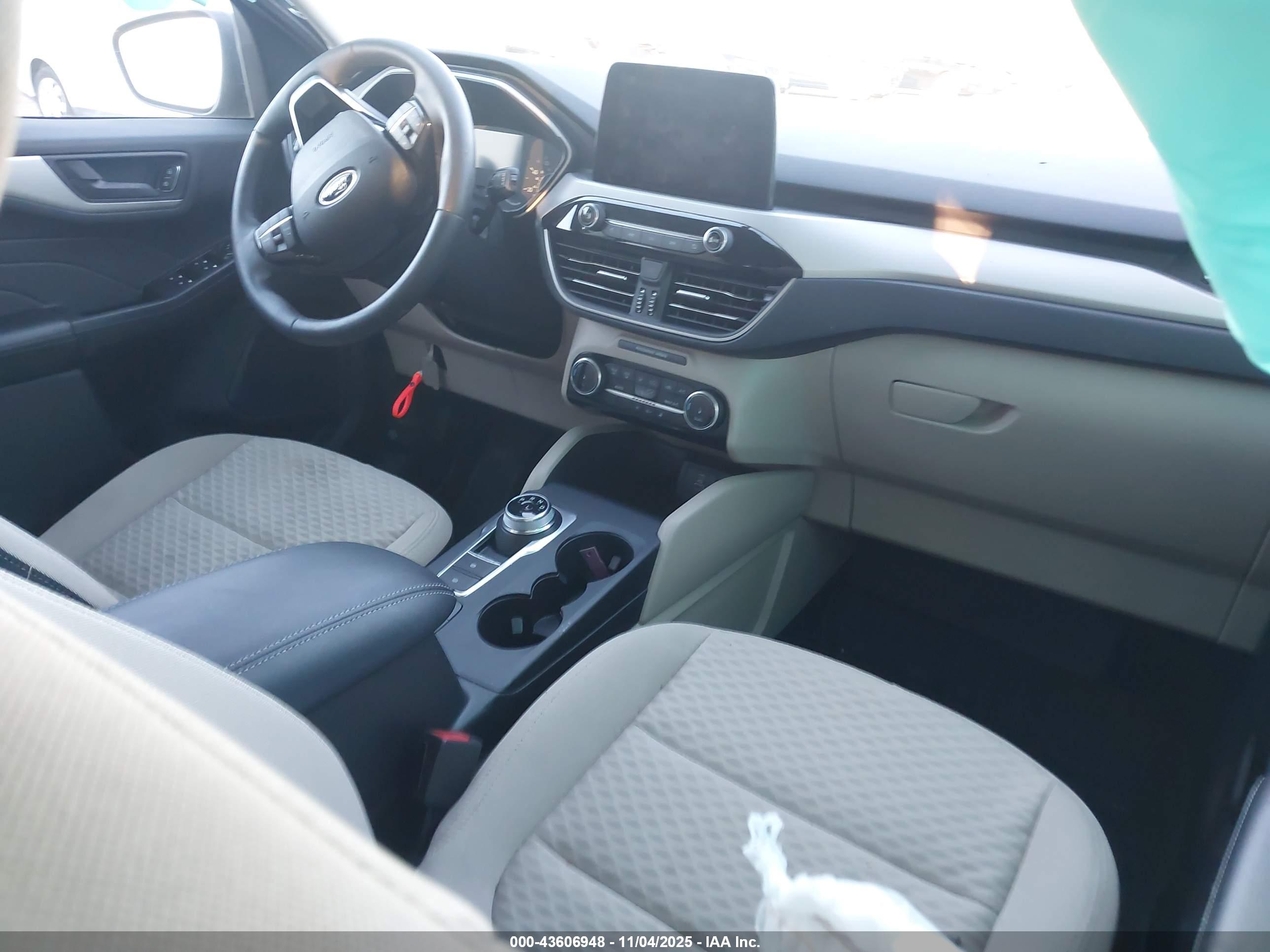 FORD ESCAPE image 5