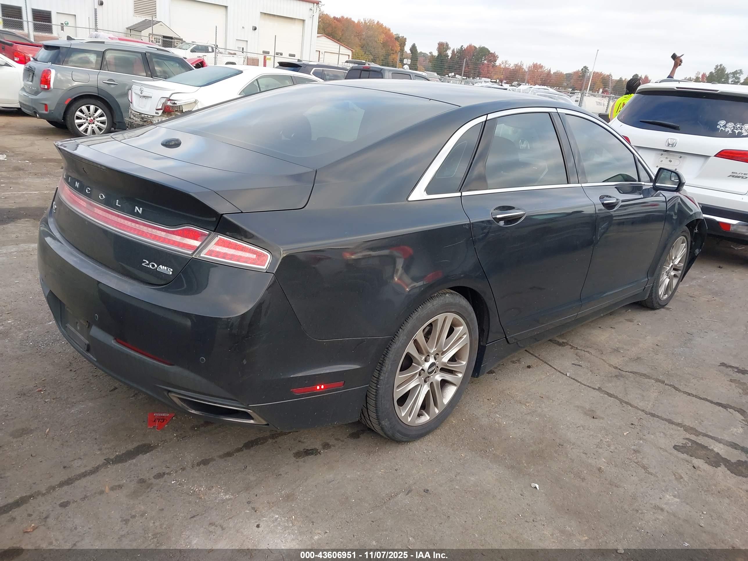 LINCOLN MKZ image 4
