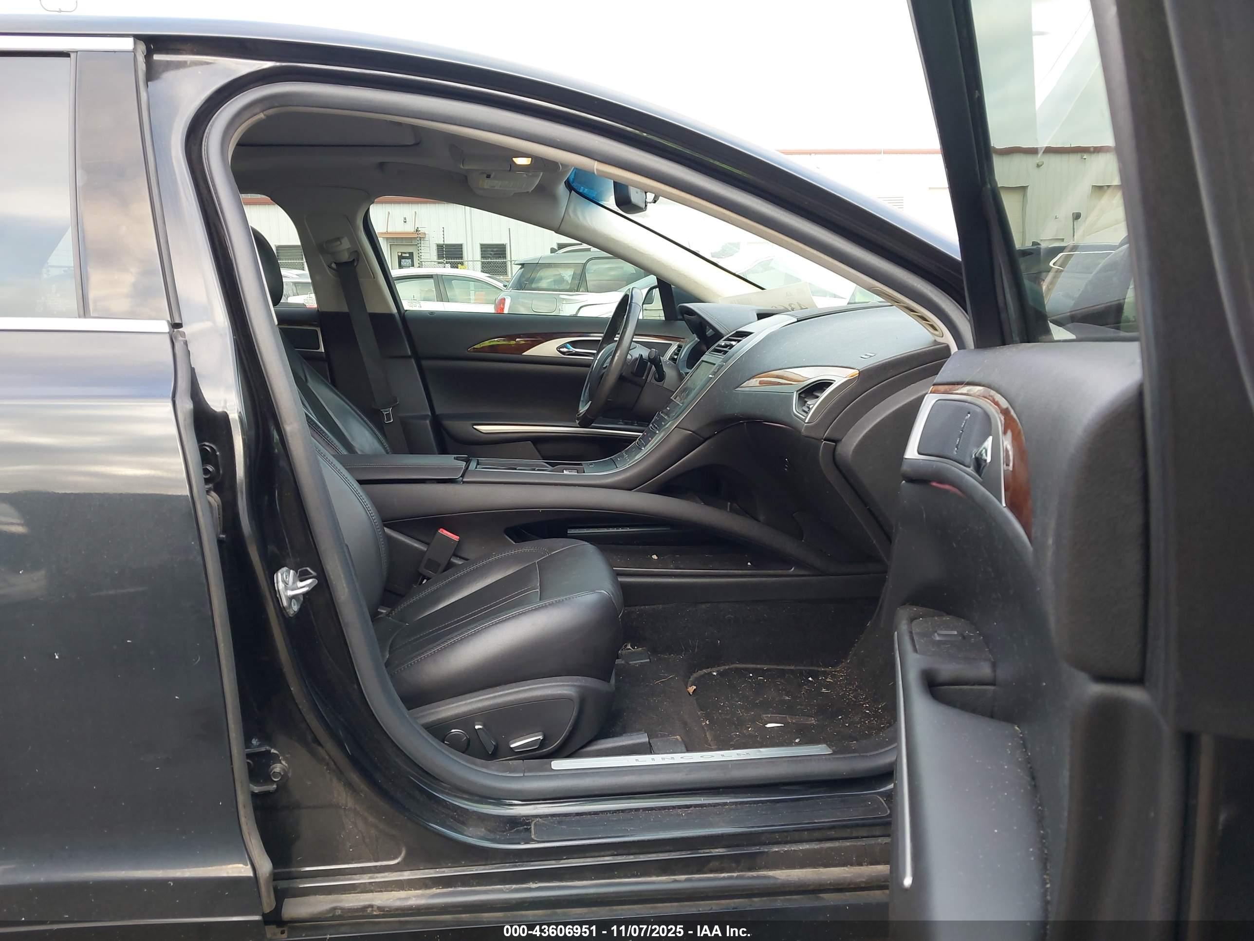 LINCOLN MKZ image 5
