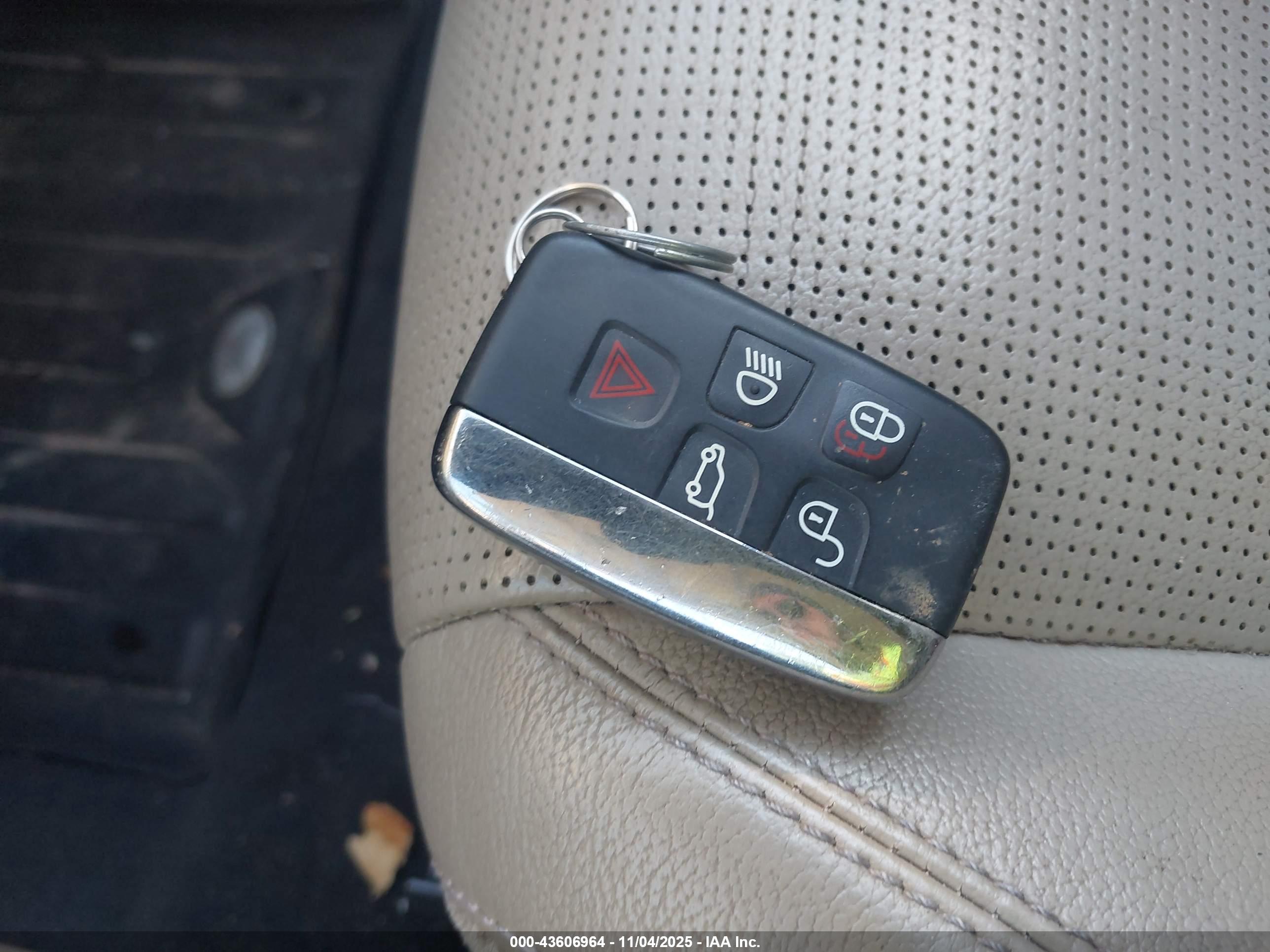 LAND ROVER image 11