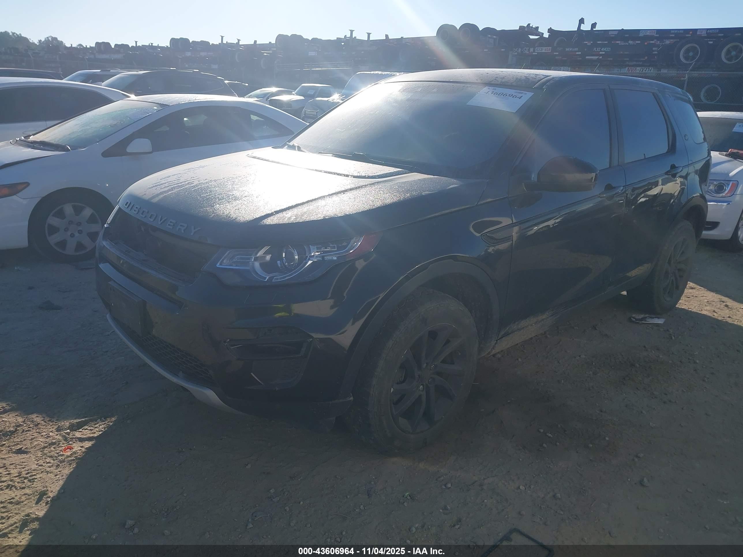 LAND ROVER image 2