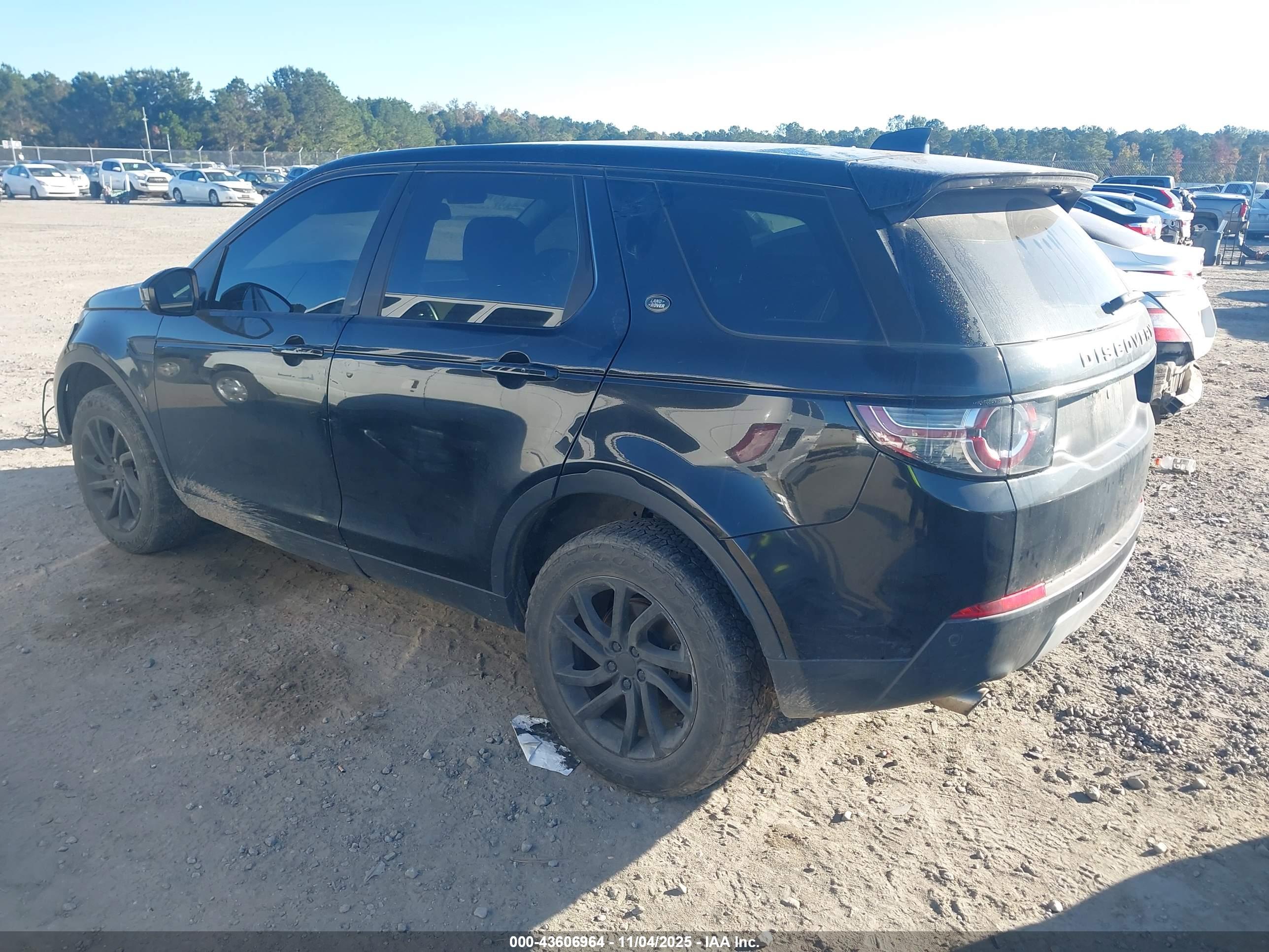 LAND ROVER image 3