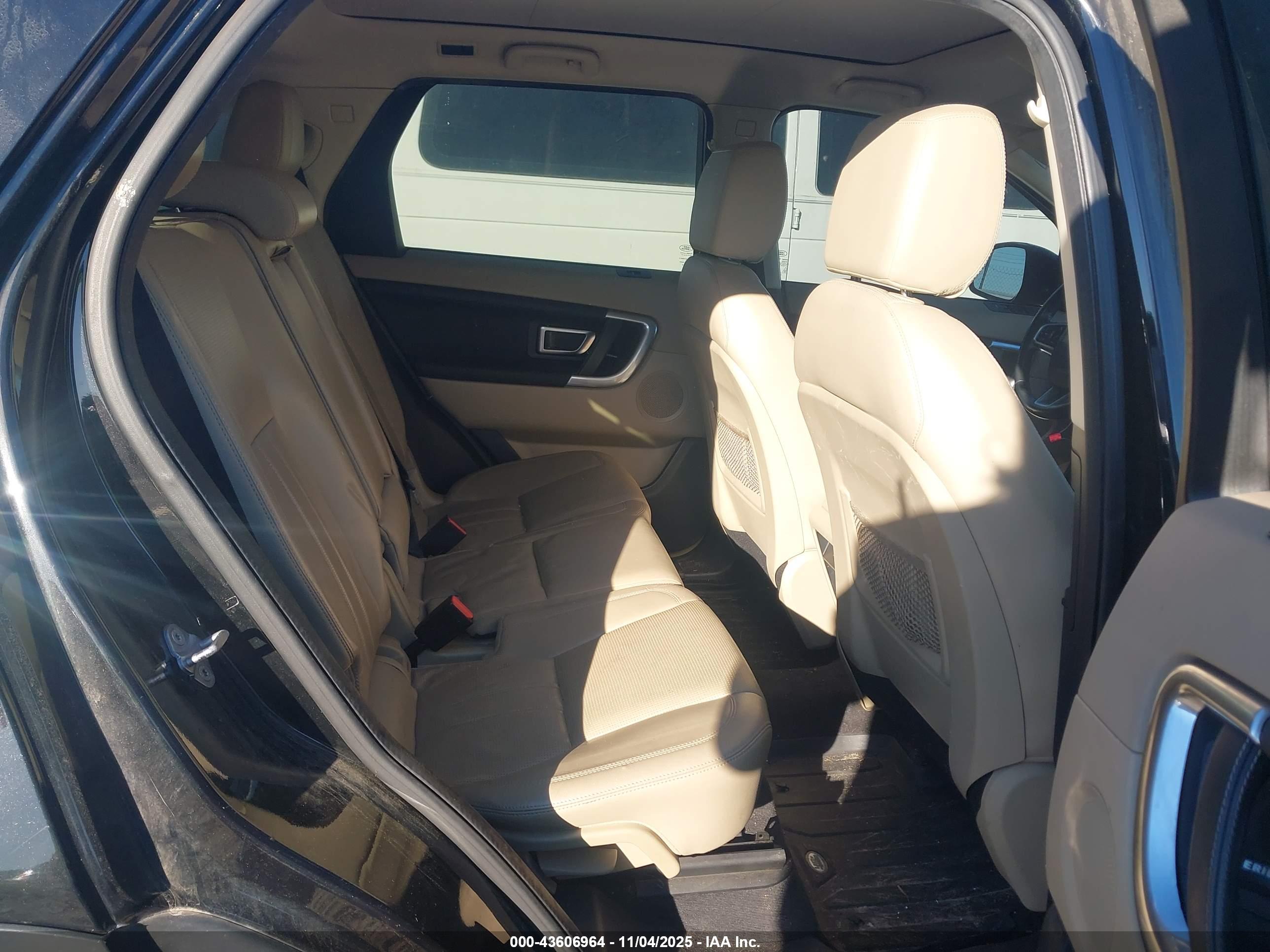 LAND ROVER image 8
