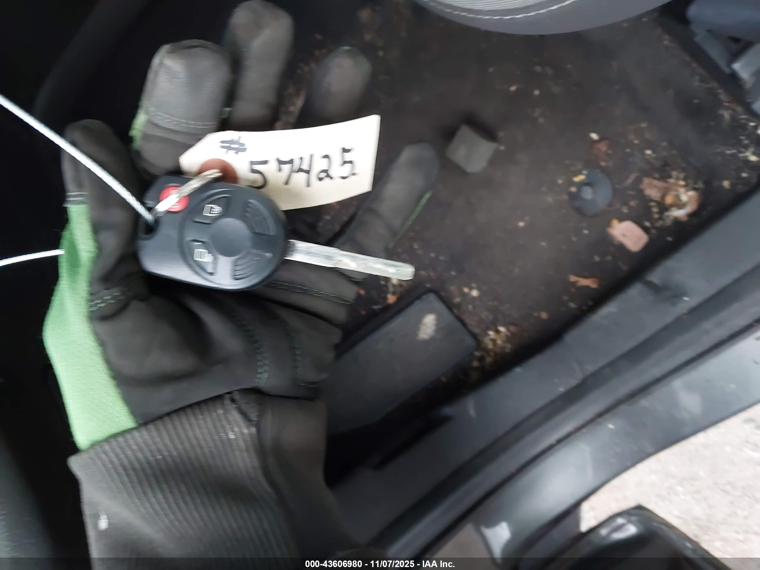 FORD ESCAPE image 11