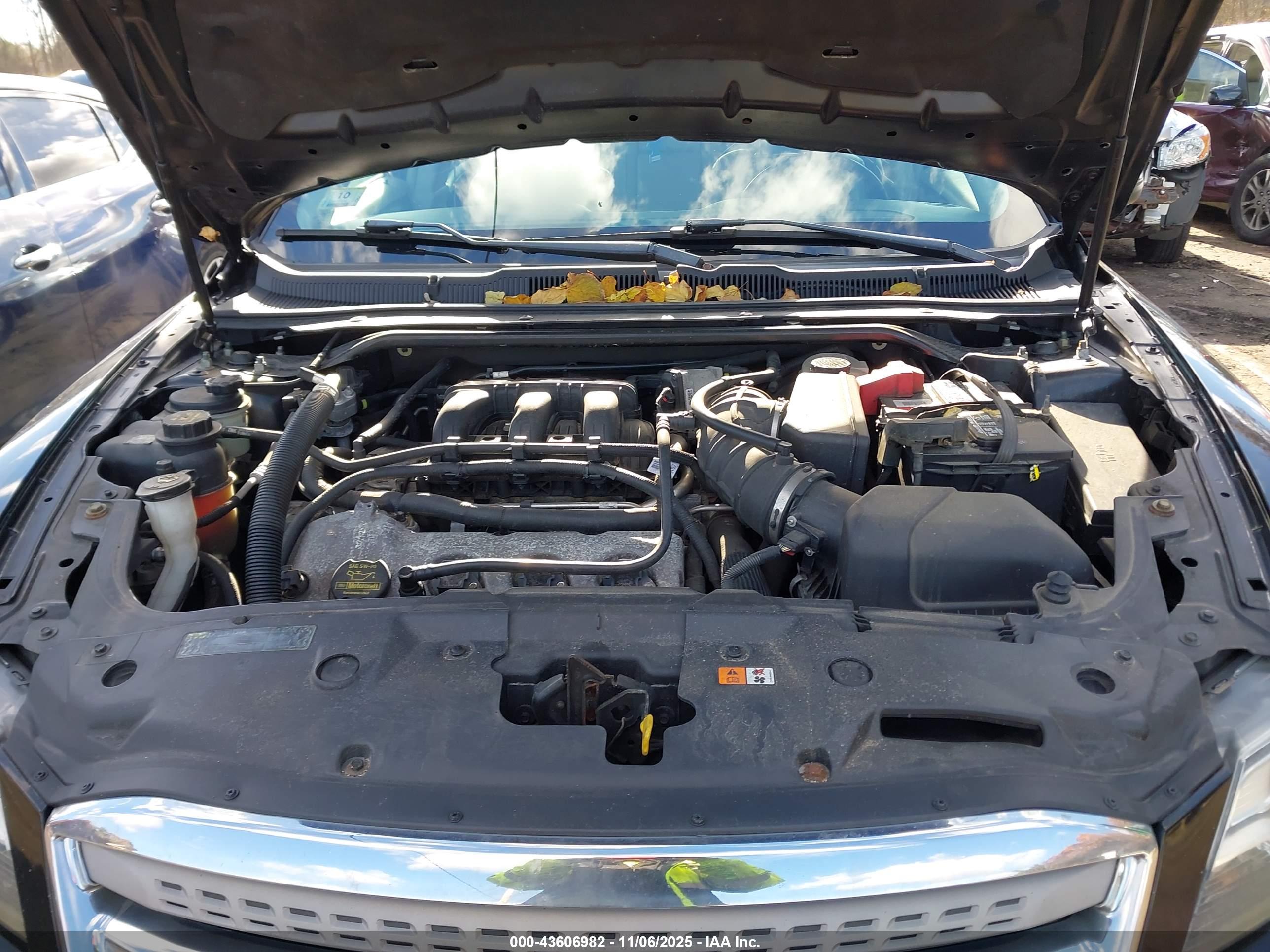 FORD TAURUS image 10