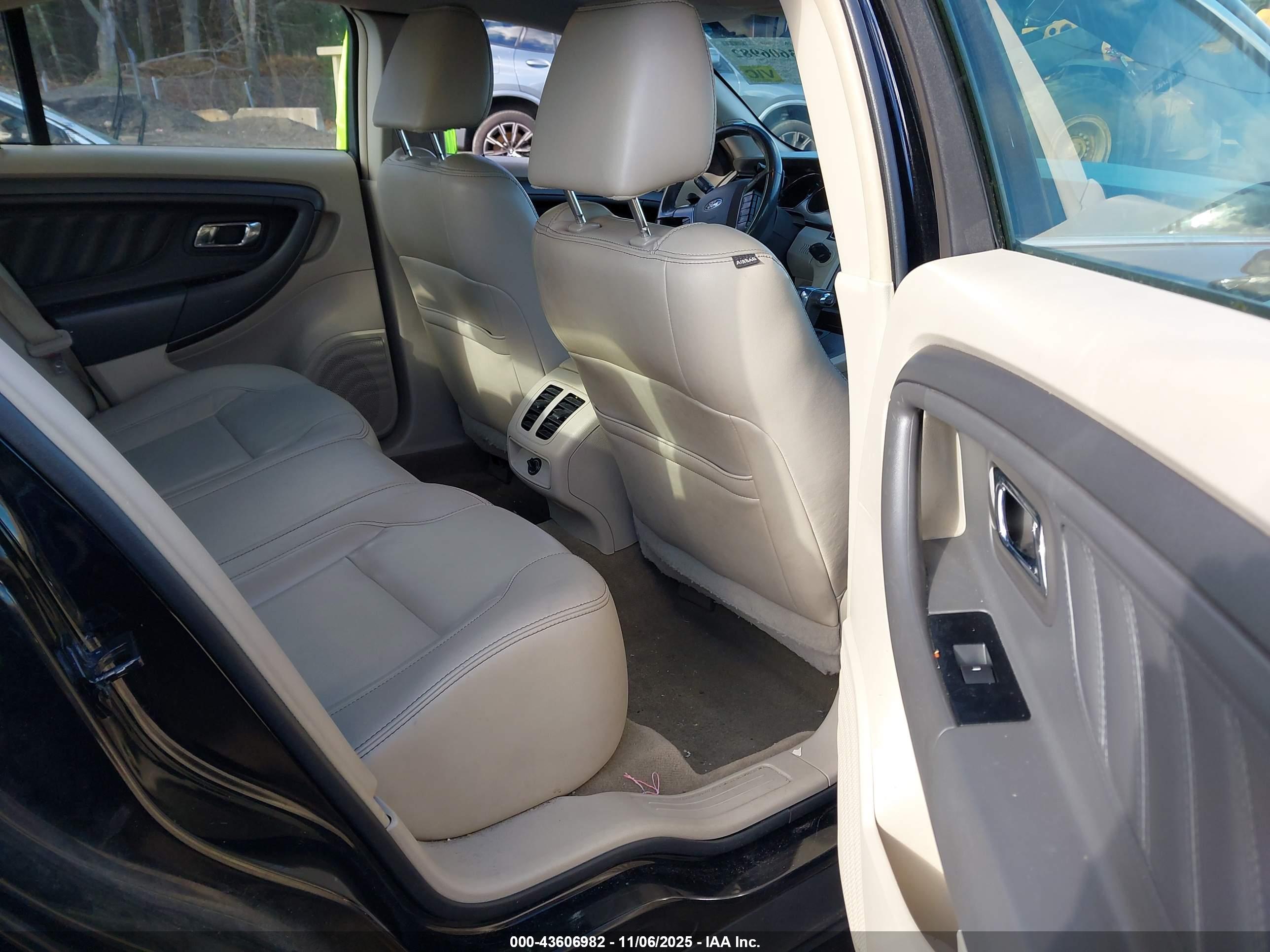 FORD TAURUS image 8