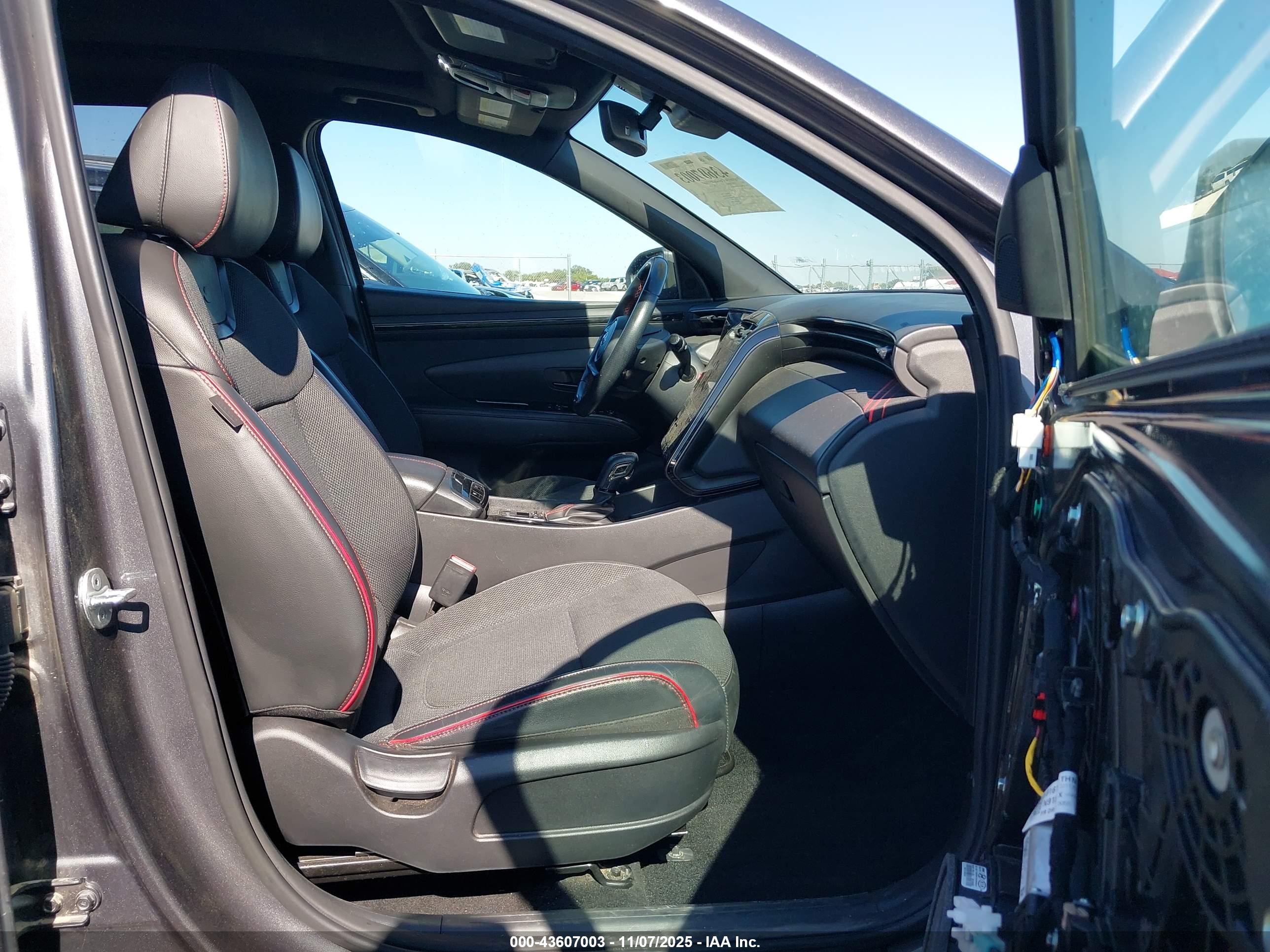 HYUNDAI TUCSON image 5