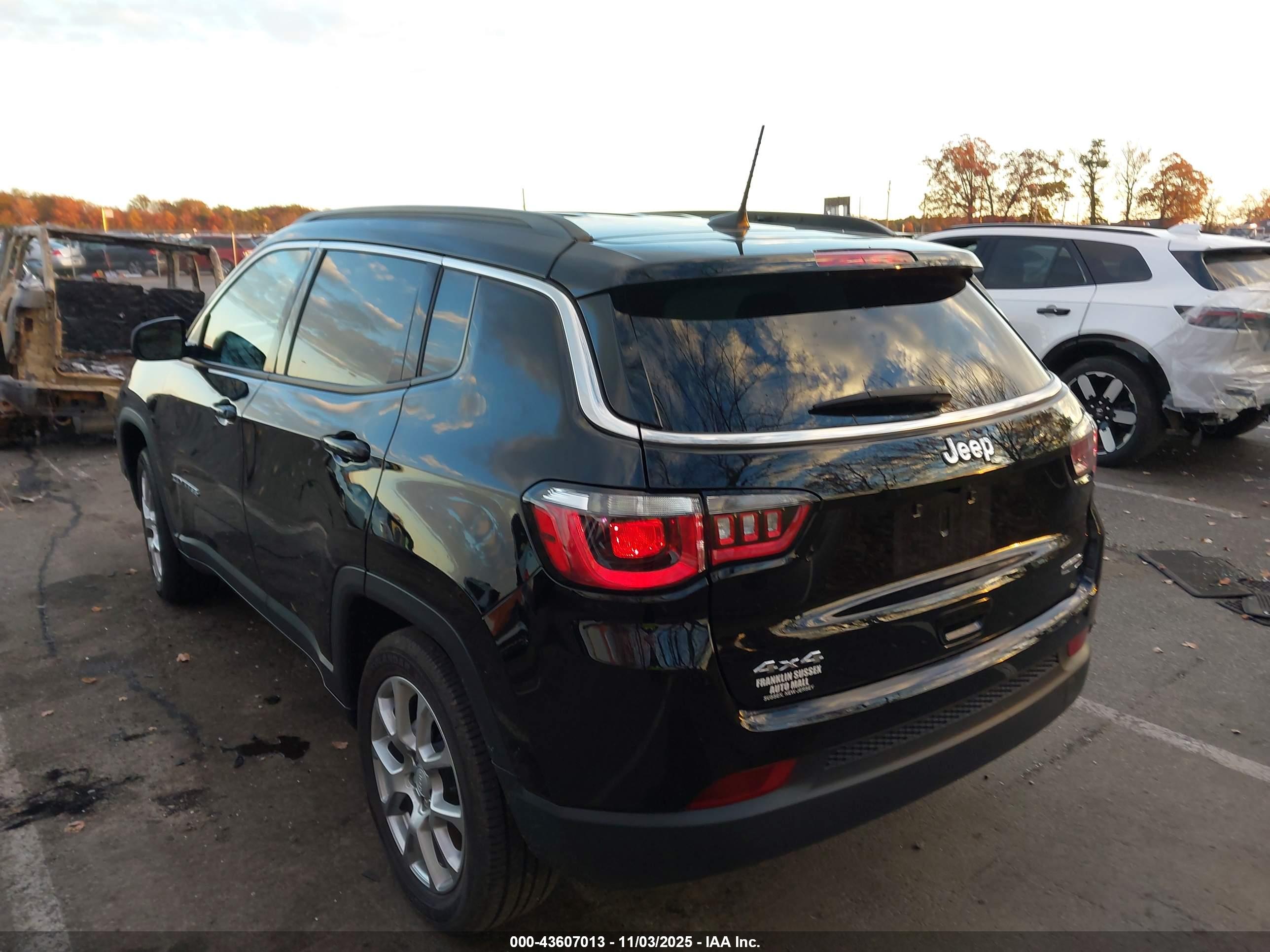 JEEP COMPASS image 3