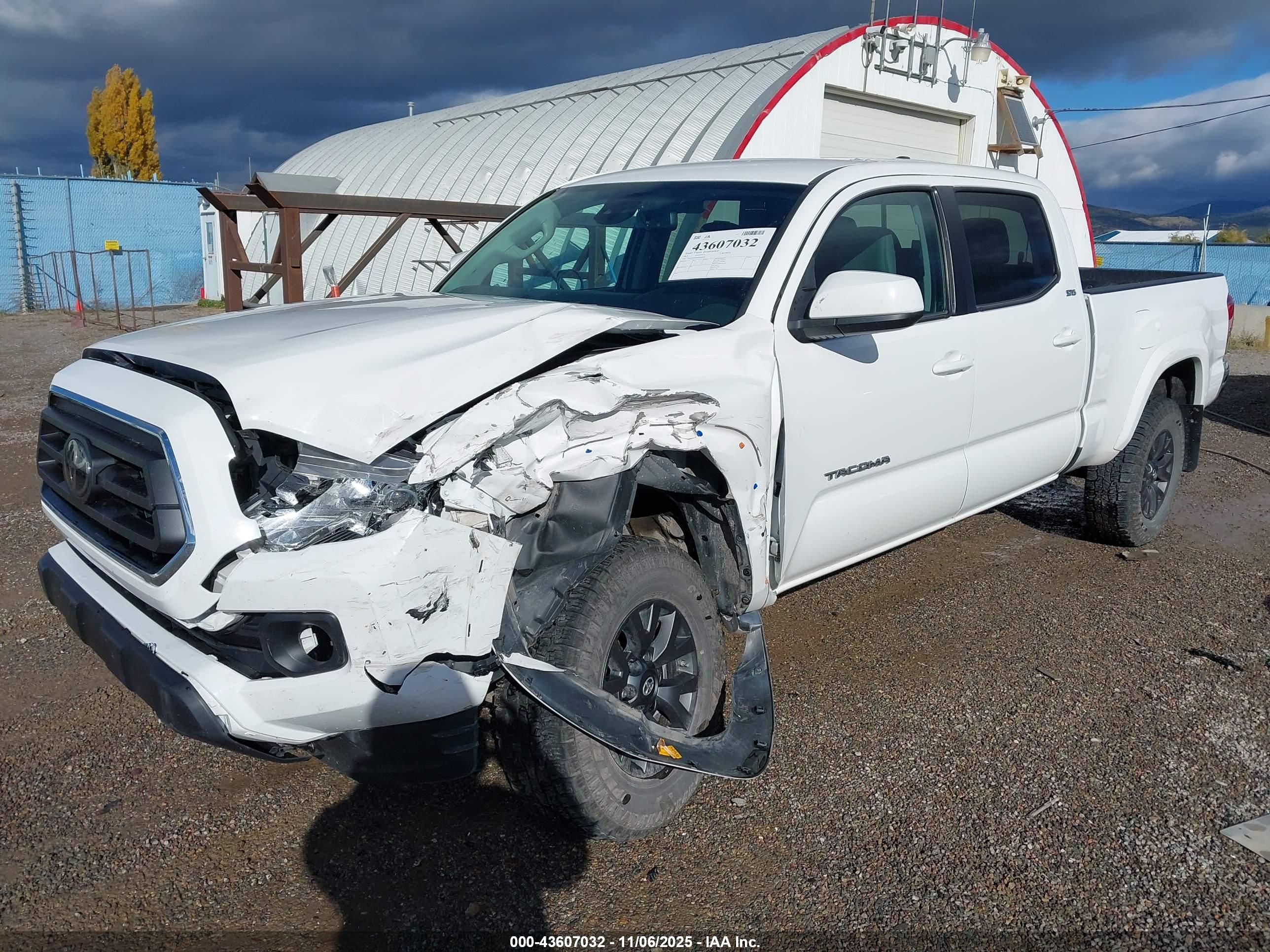 TOYOTA TACOMA image 2