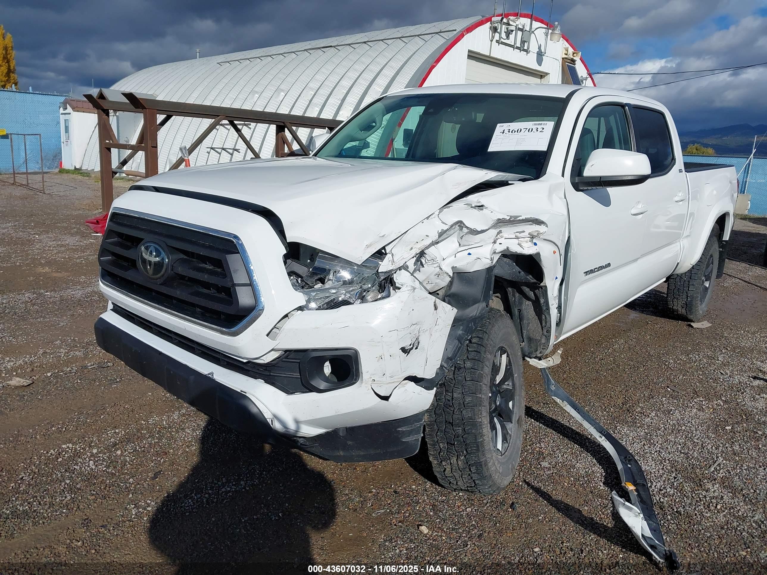 TOYOTA TACOMA image 6