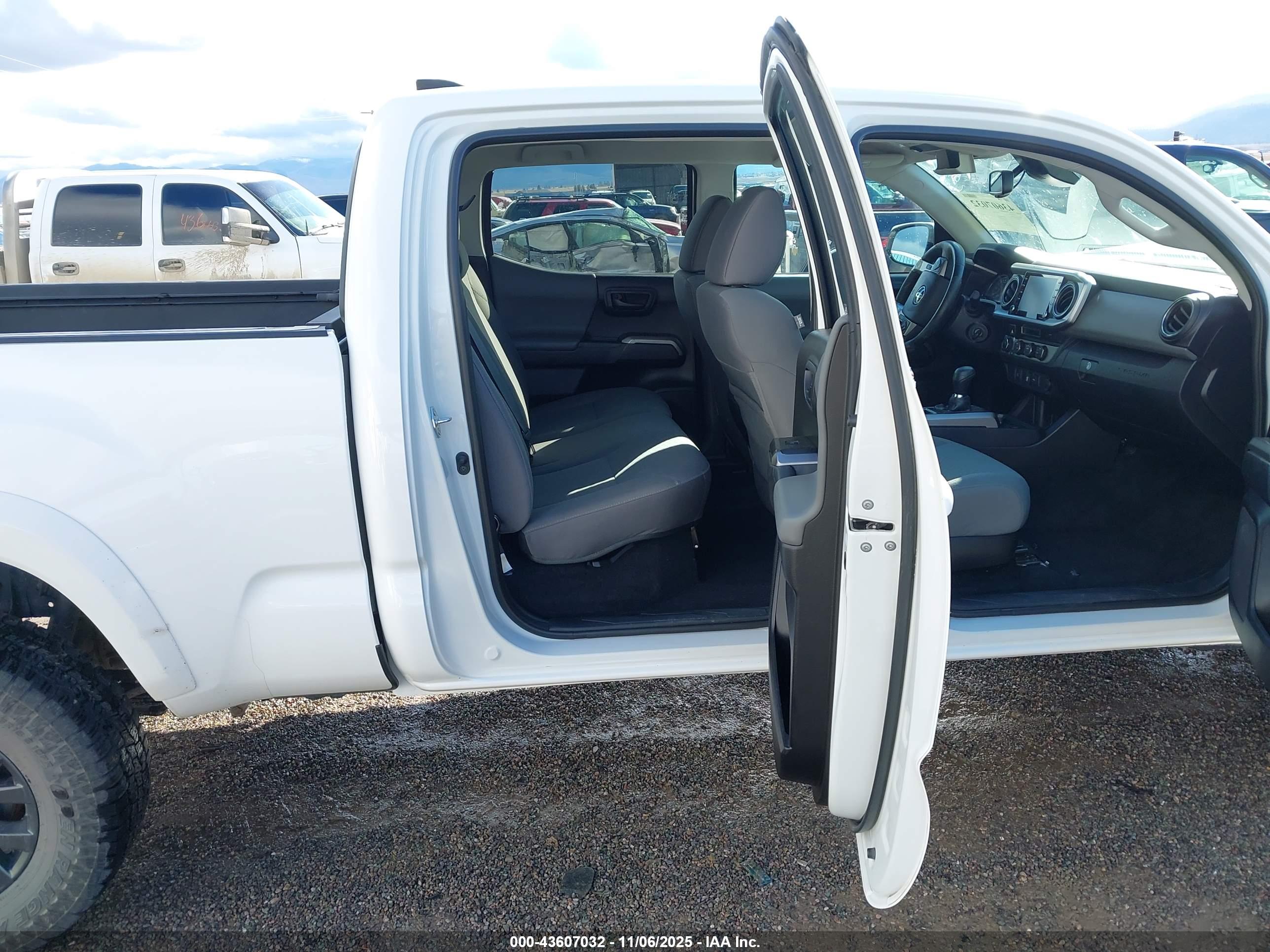 TOYOTA TACOMA image 8