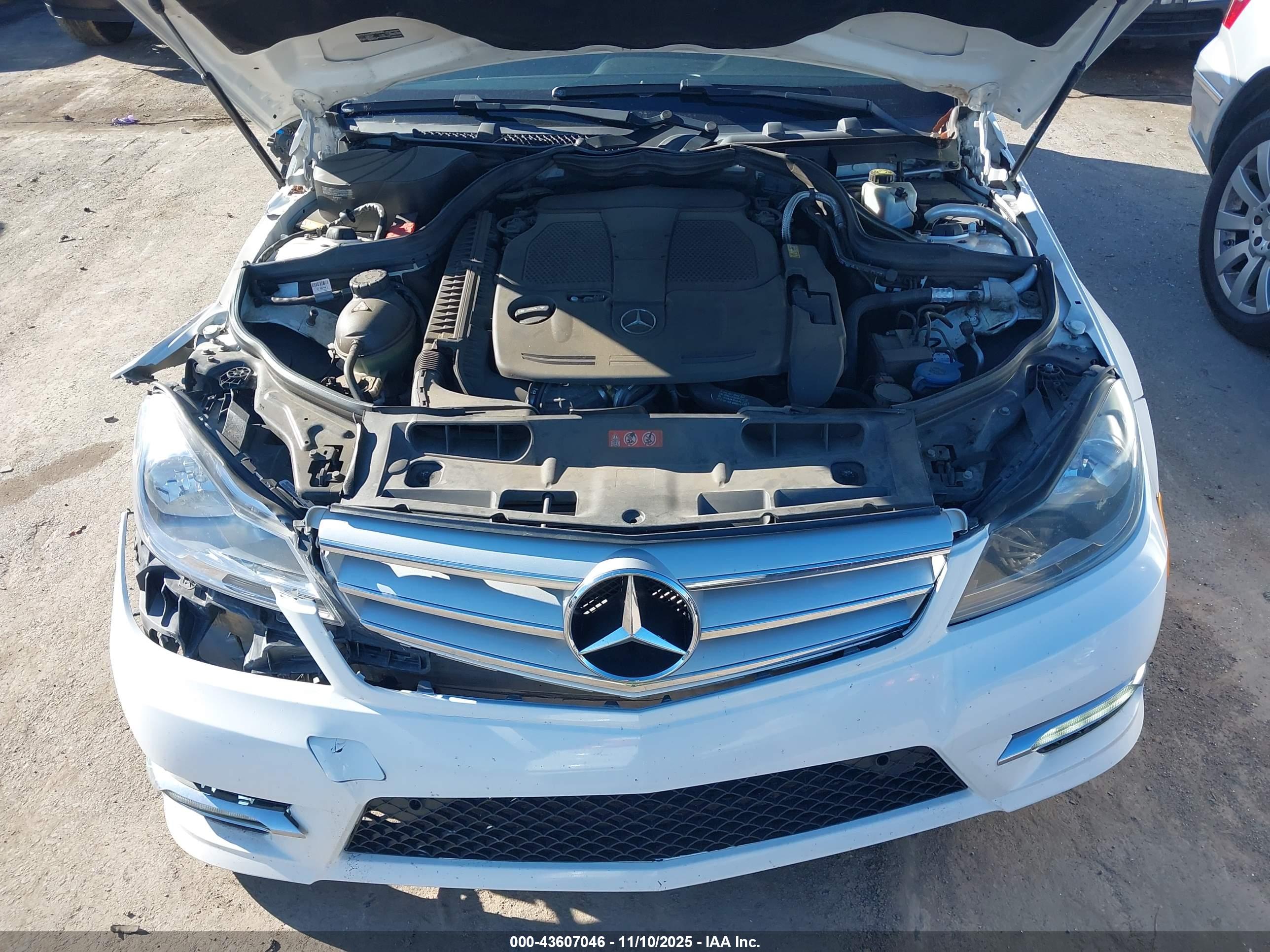 MERCEDES-BENZ C image 10