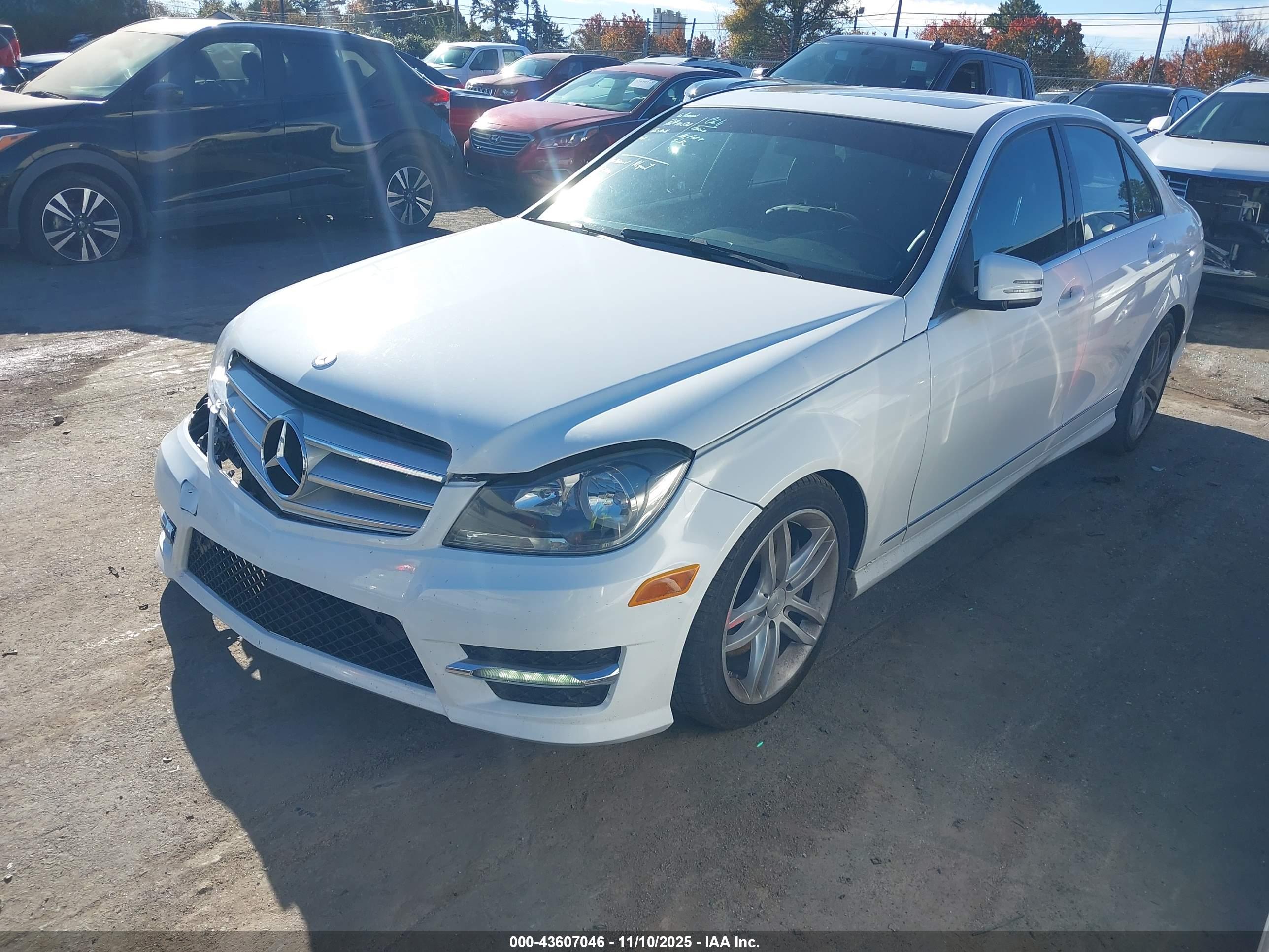 MERCEDES-BENZ C image 2