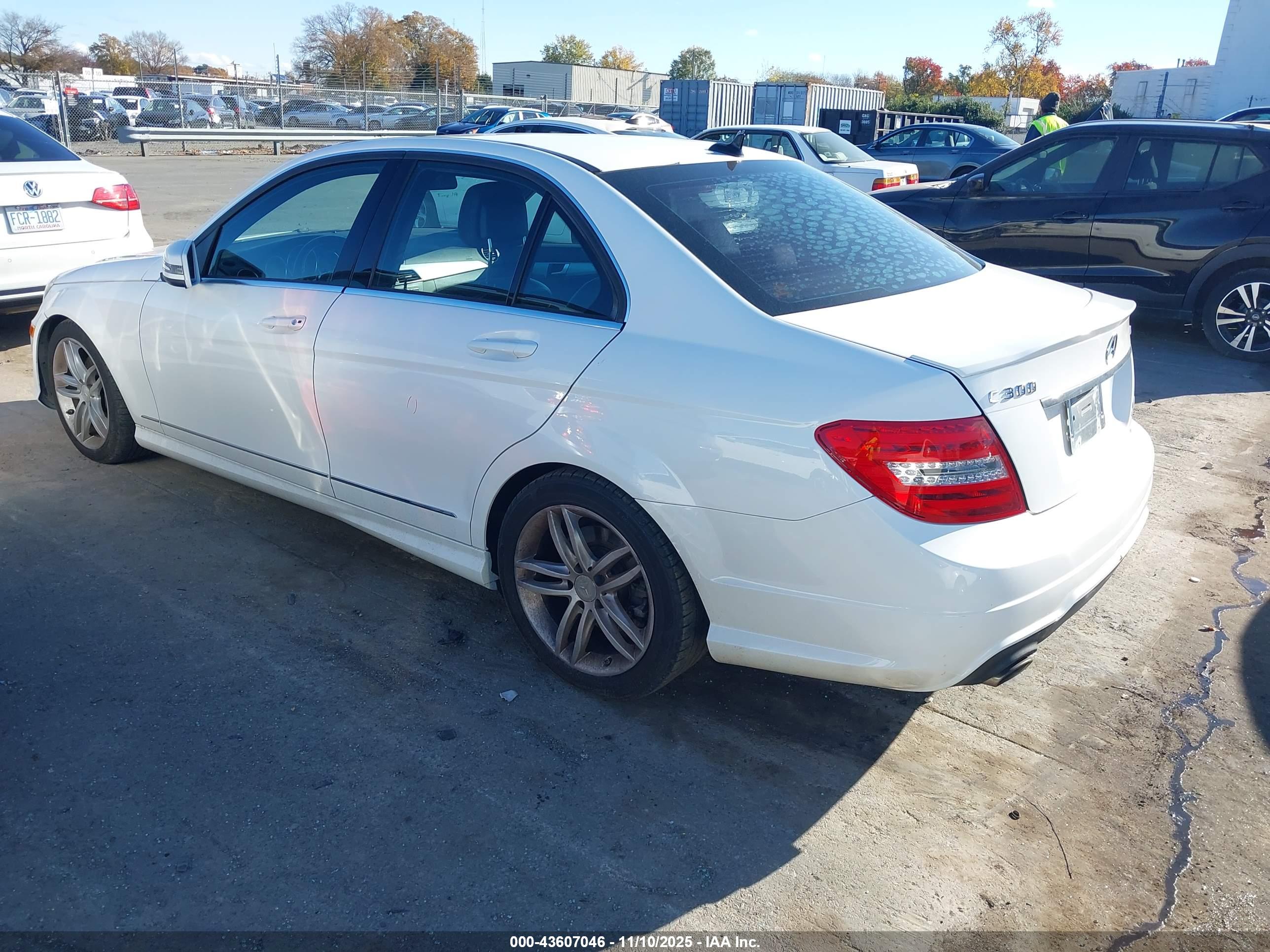 MERCEDES-BENZ C image 3