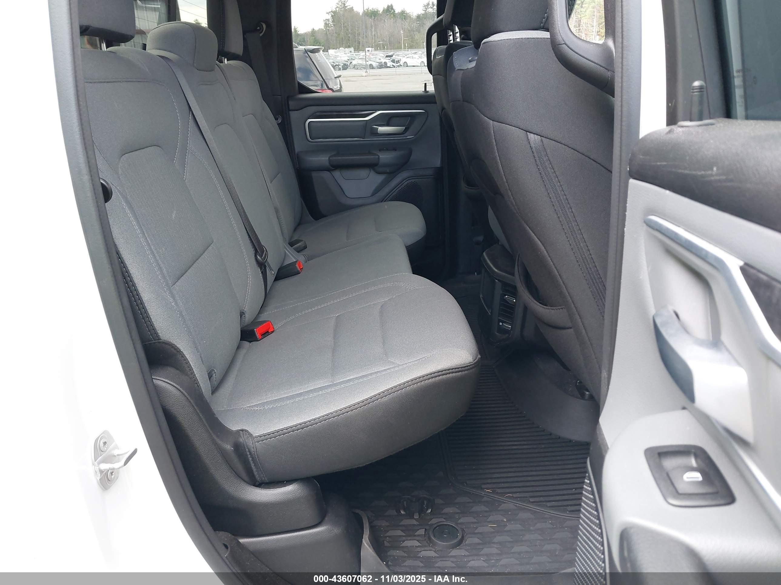 RAM 1500 image 8