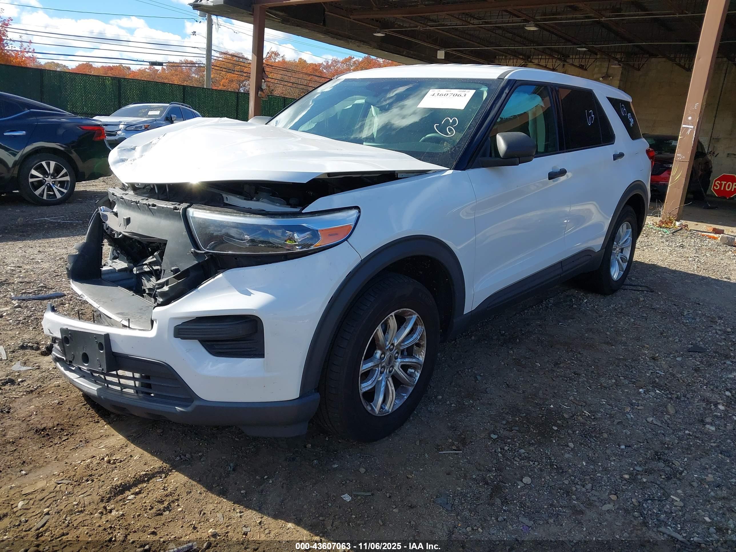 FORD EXPLORER image 2