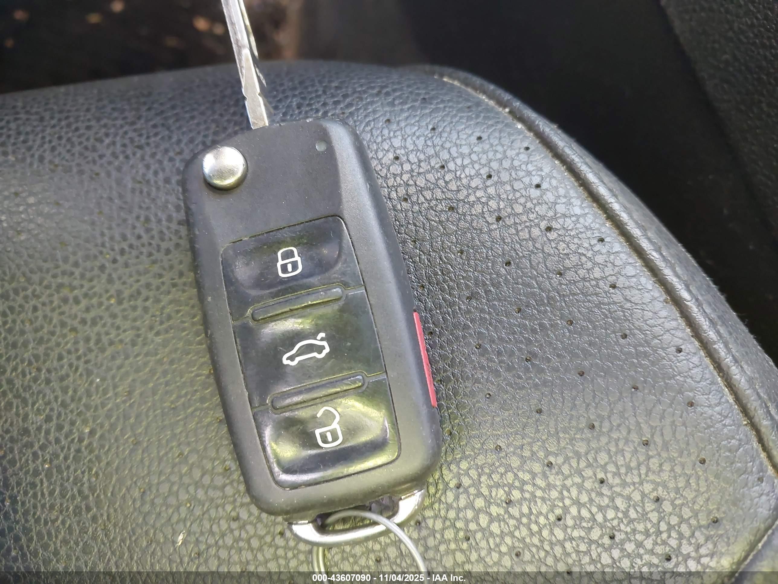 VOLKSWAGEN PASSAT image 11