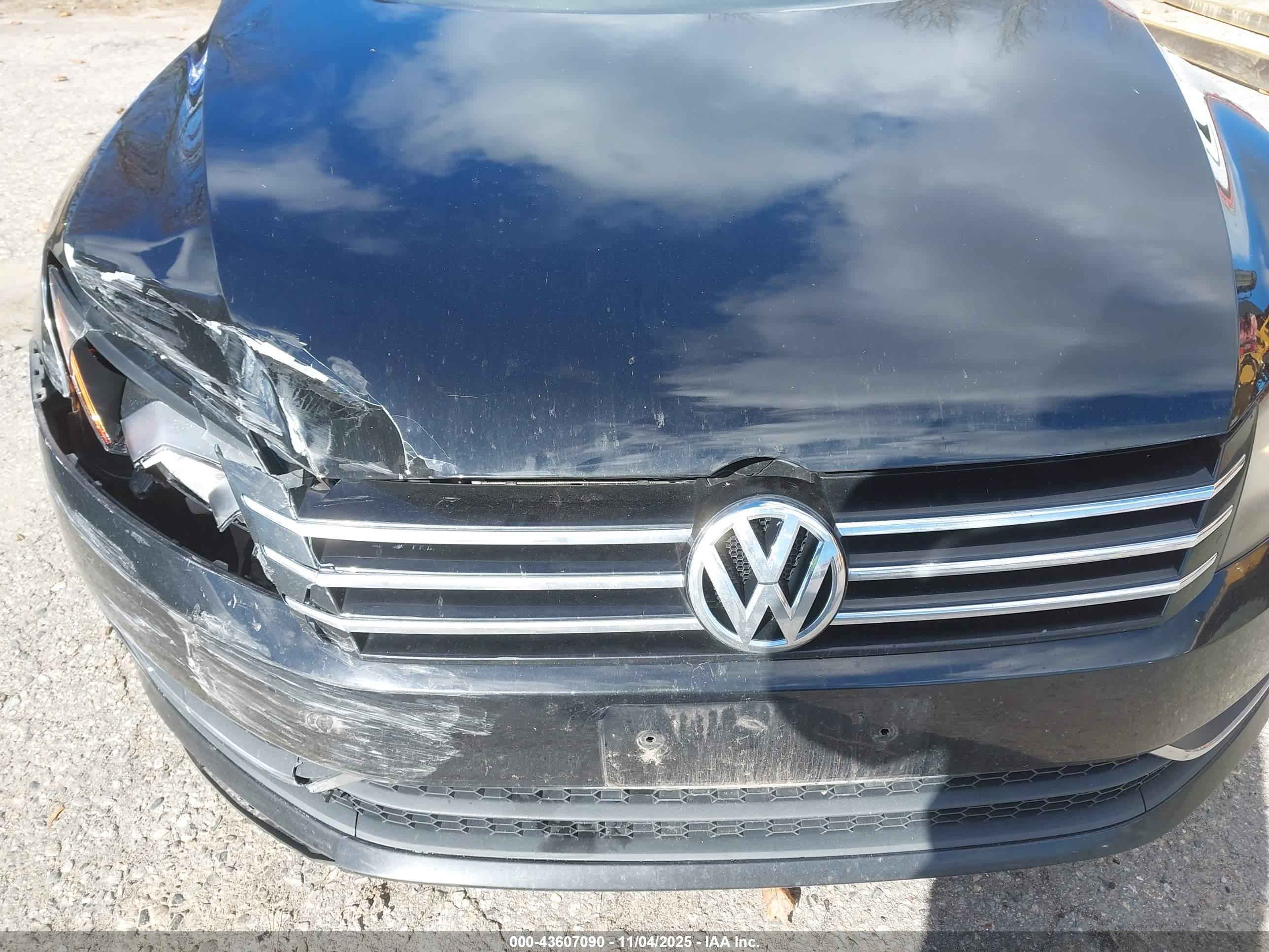 VOLKSWAGEN PASSAT image 6