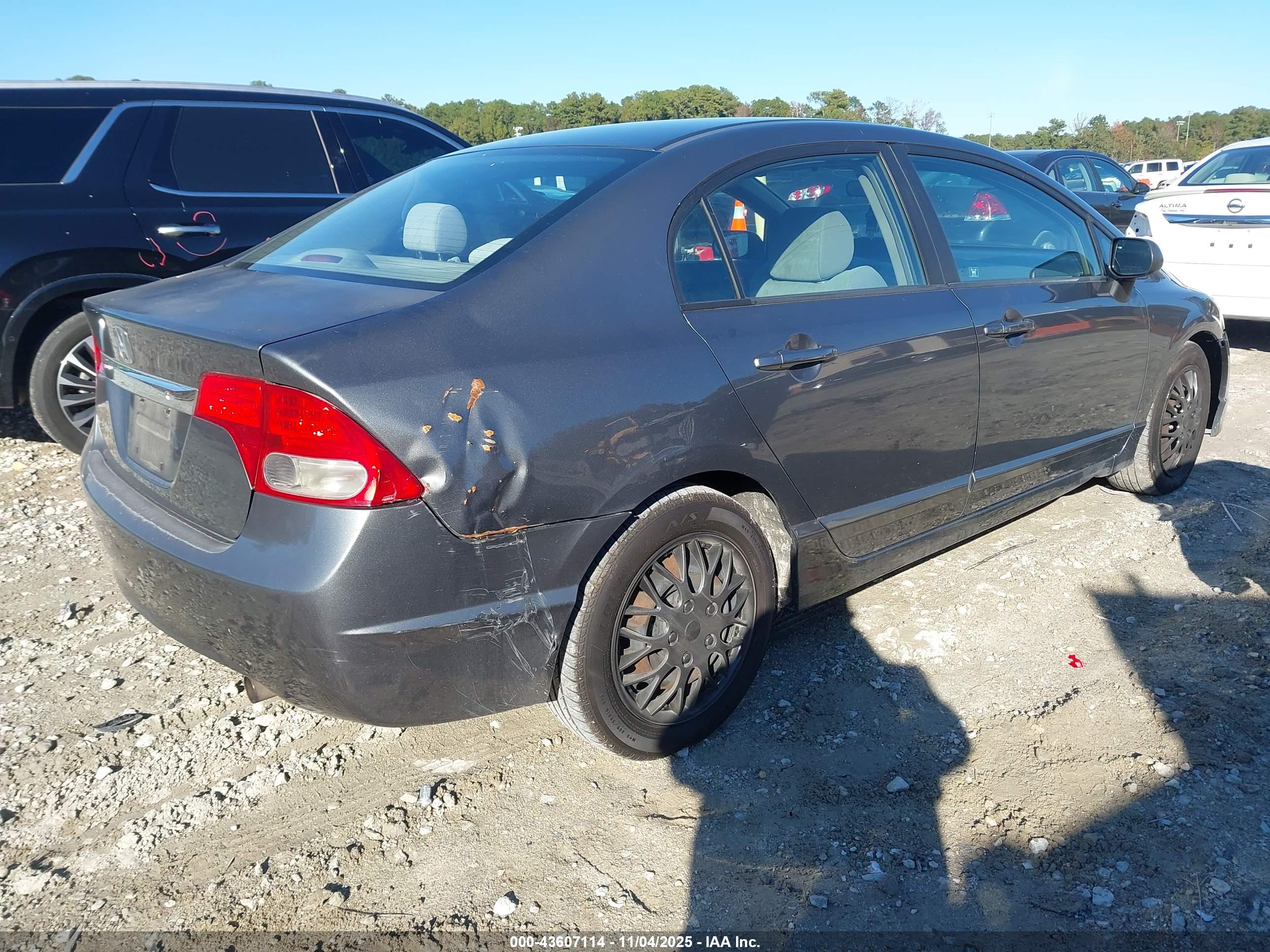 HONDA CIVIC image 4