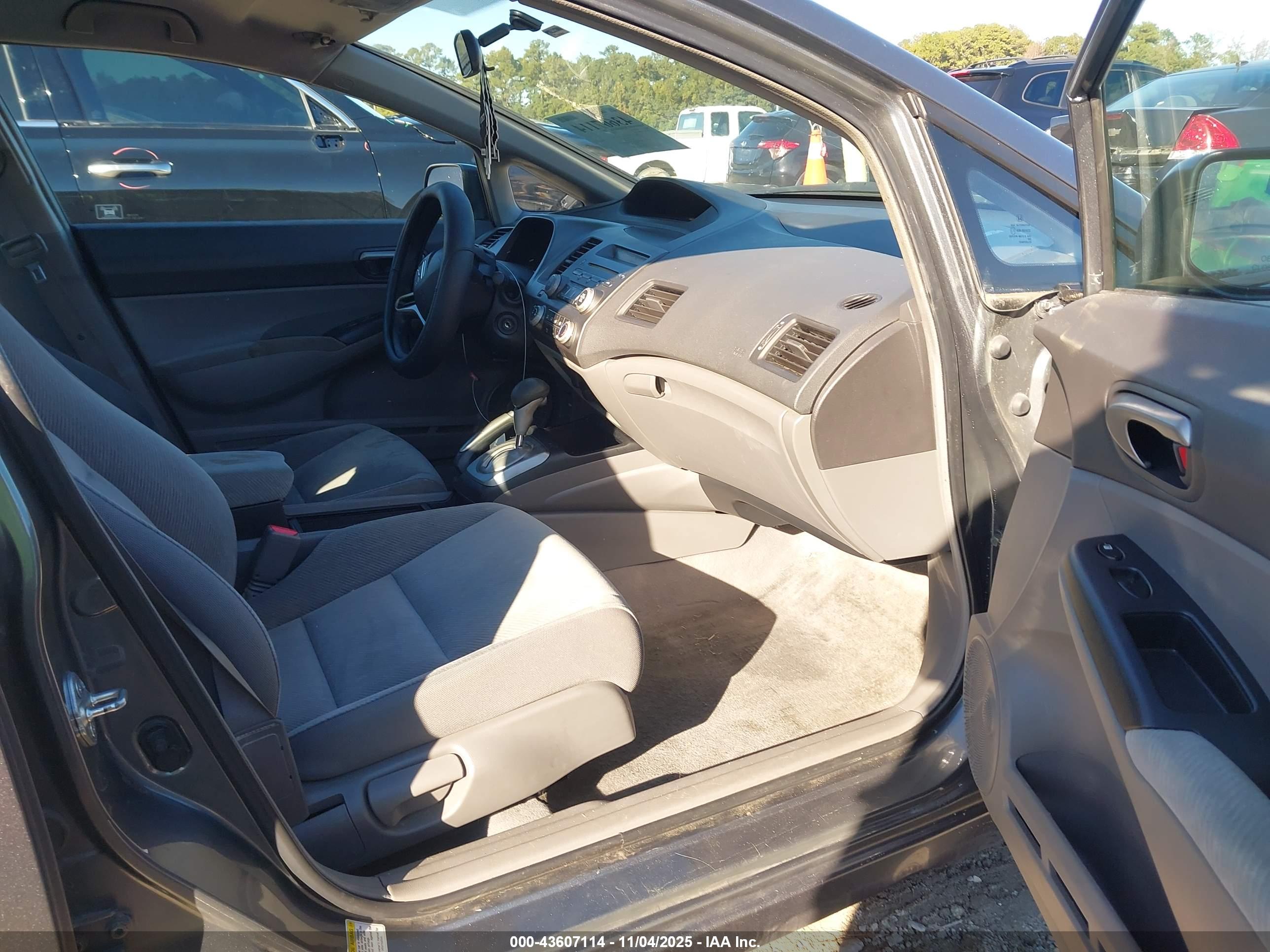 HONDA CIVIC image 5