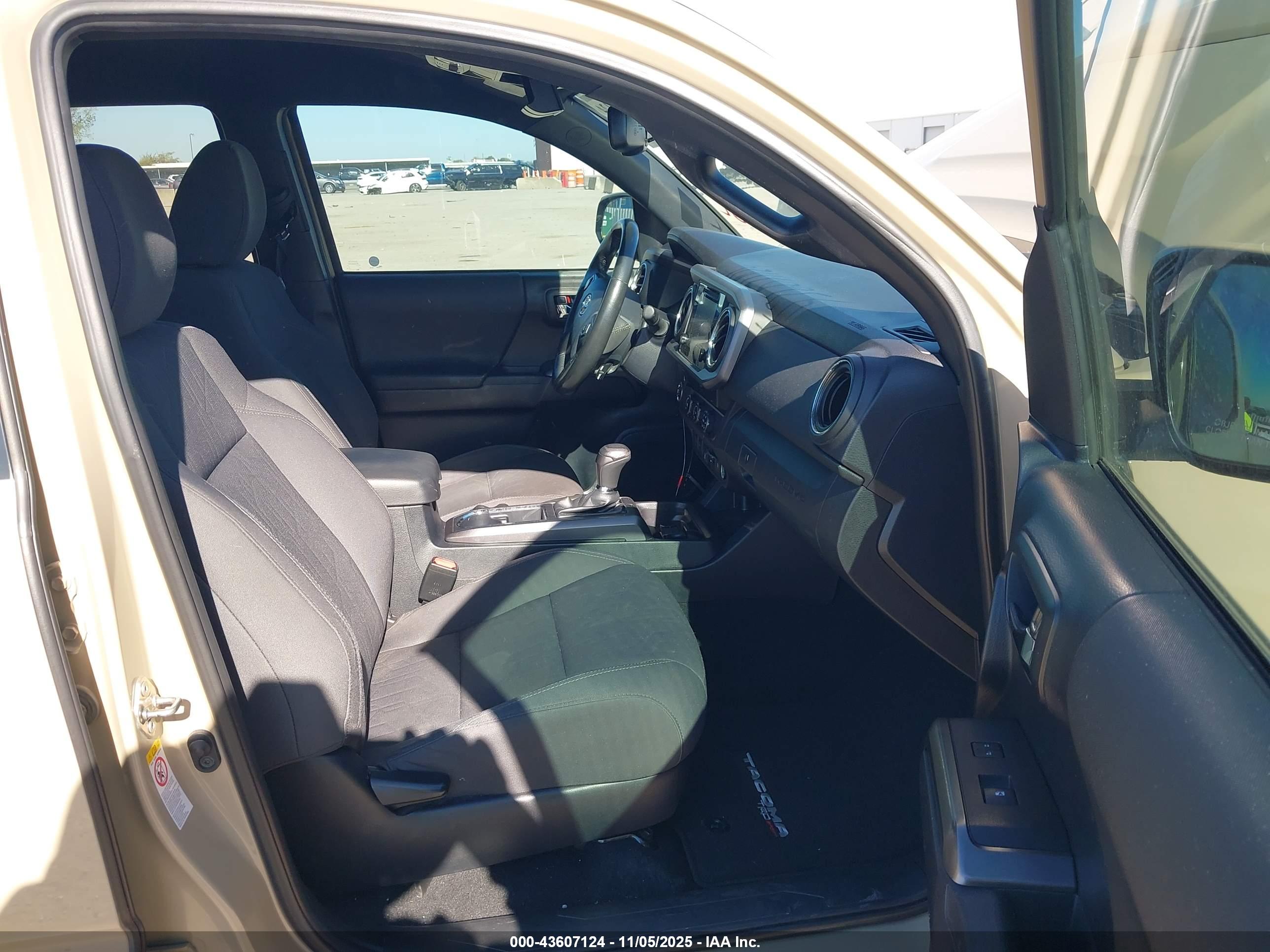 TOYOTA TACOMA image 5