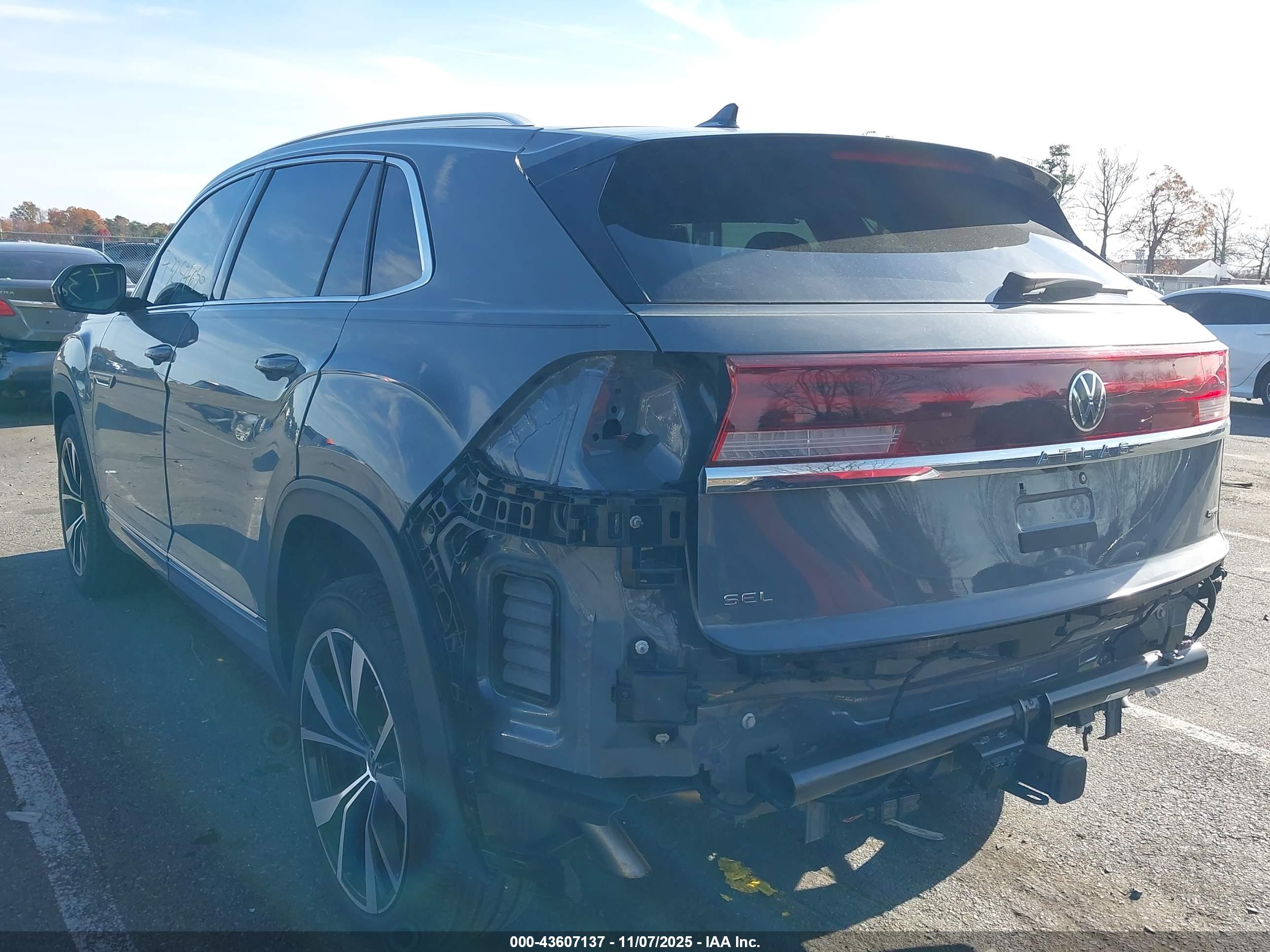 VOLKSWAGEN ATLAS image 3