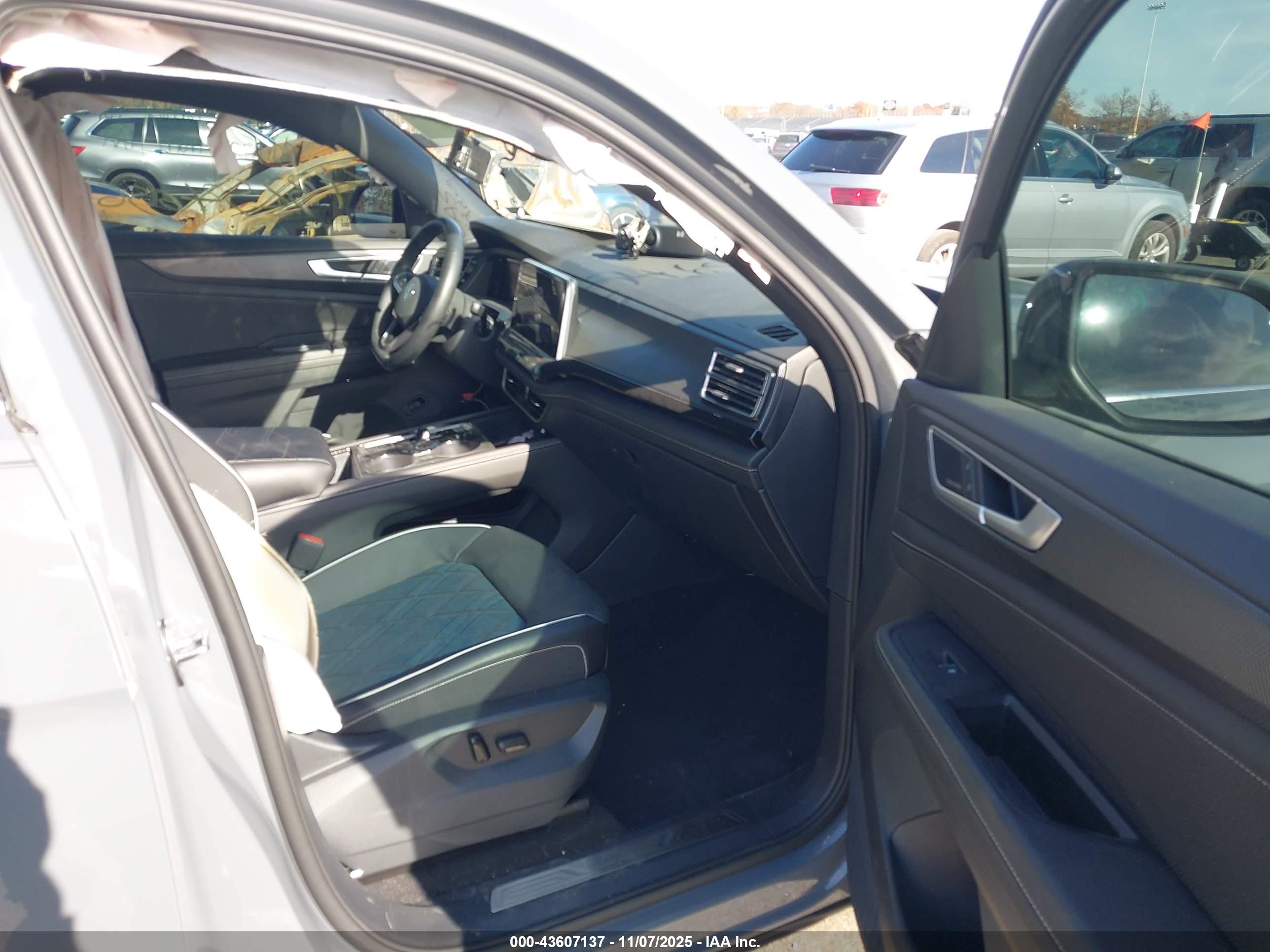VOLKSWAGEN ATLAS image 5