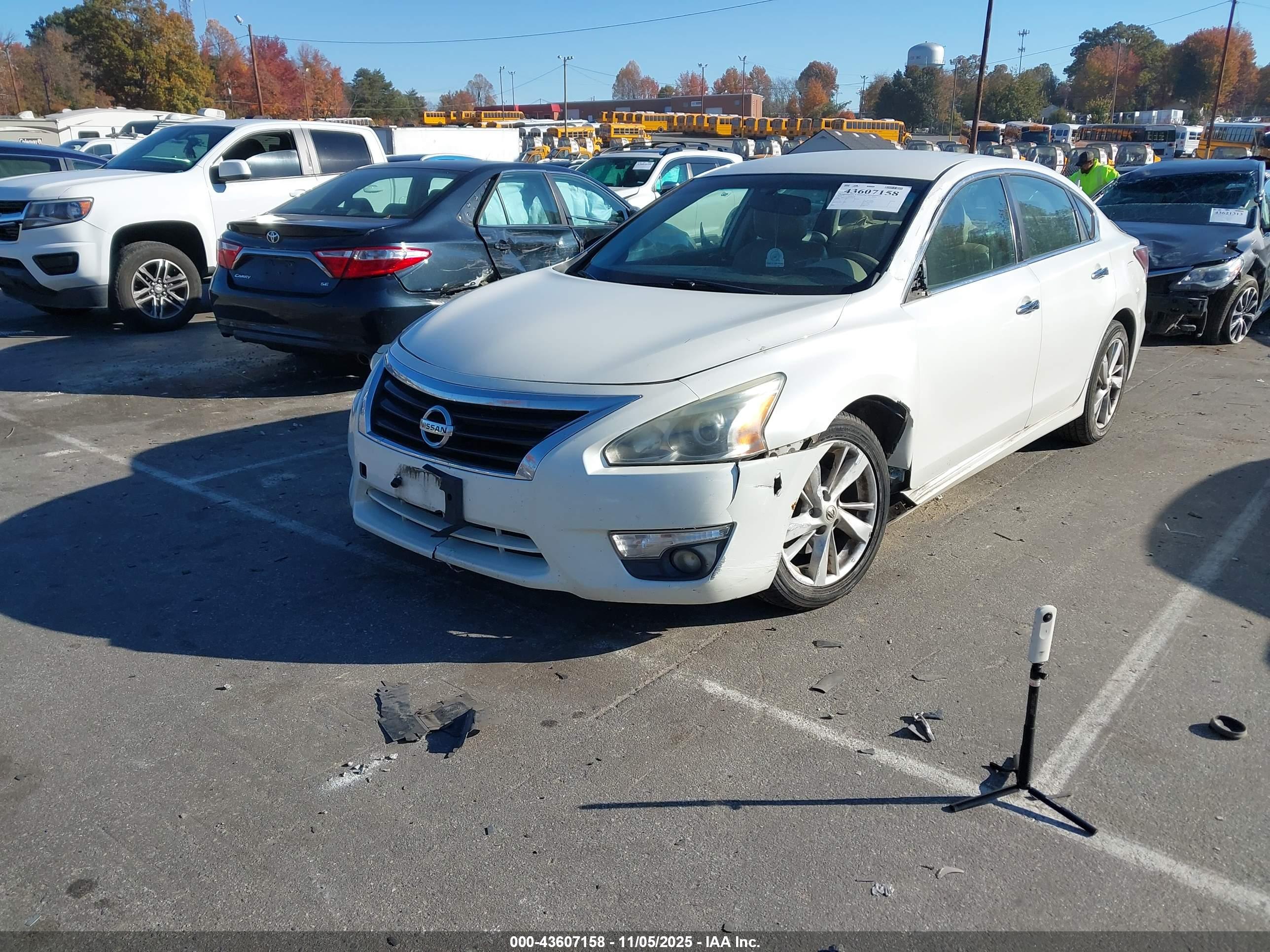 NISSAN ALTIMA image 2