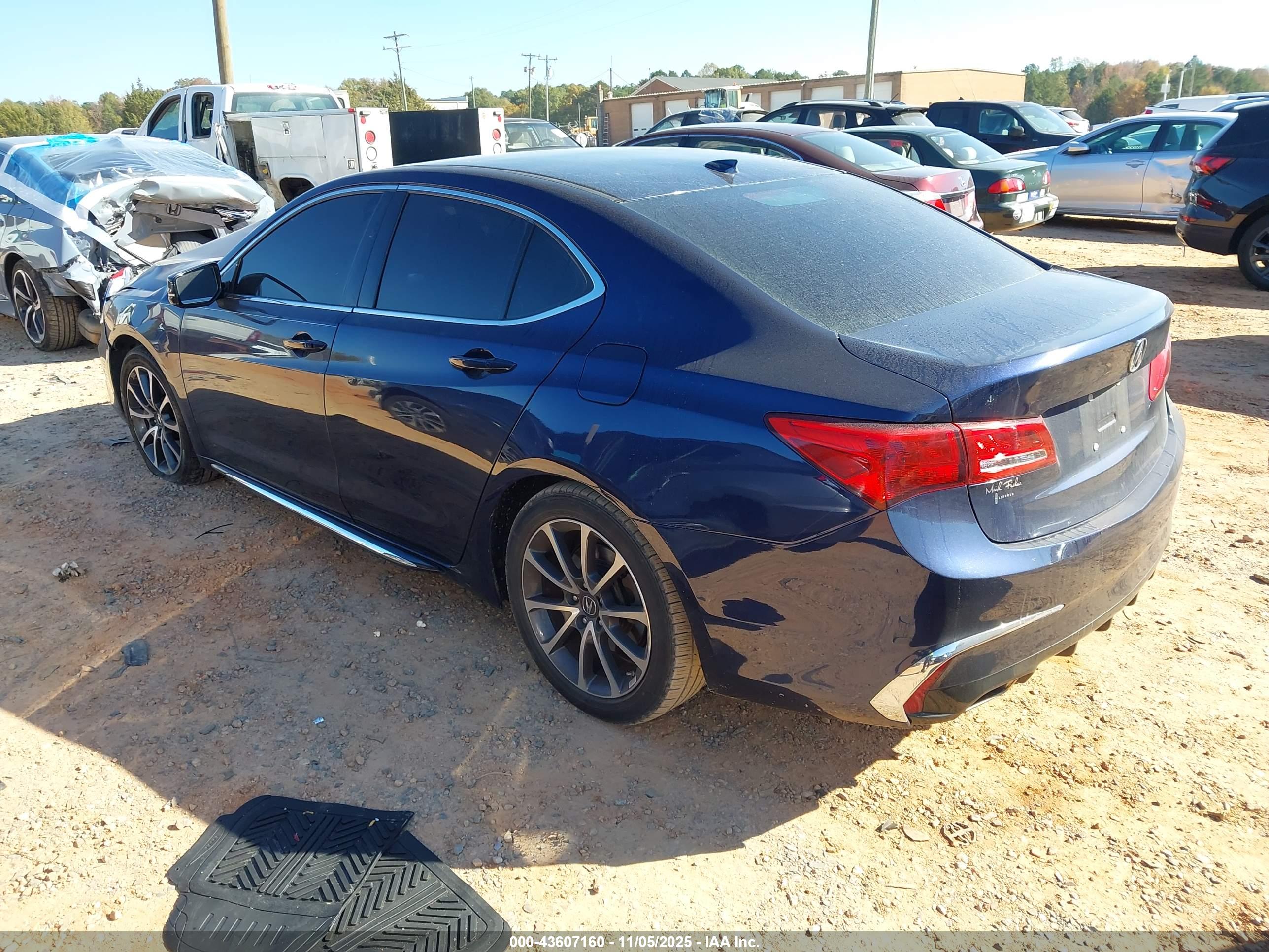 ACURA TLX image 3