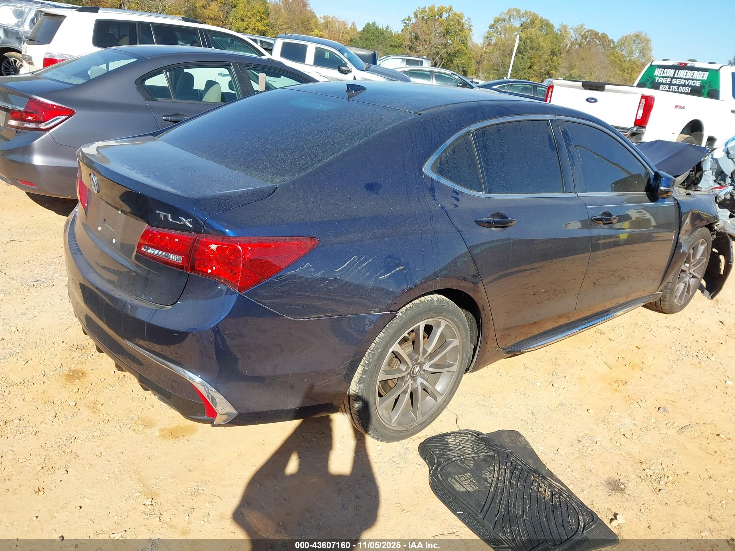 ACURA TLX image 4