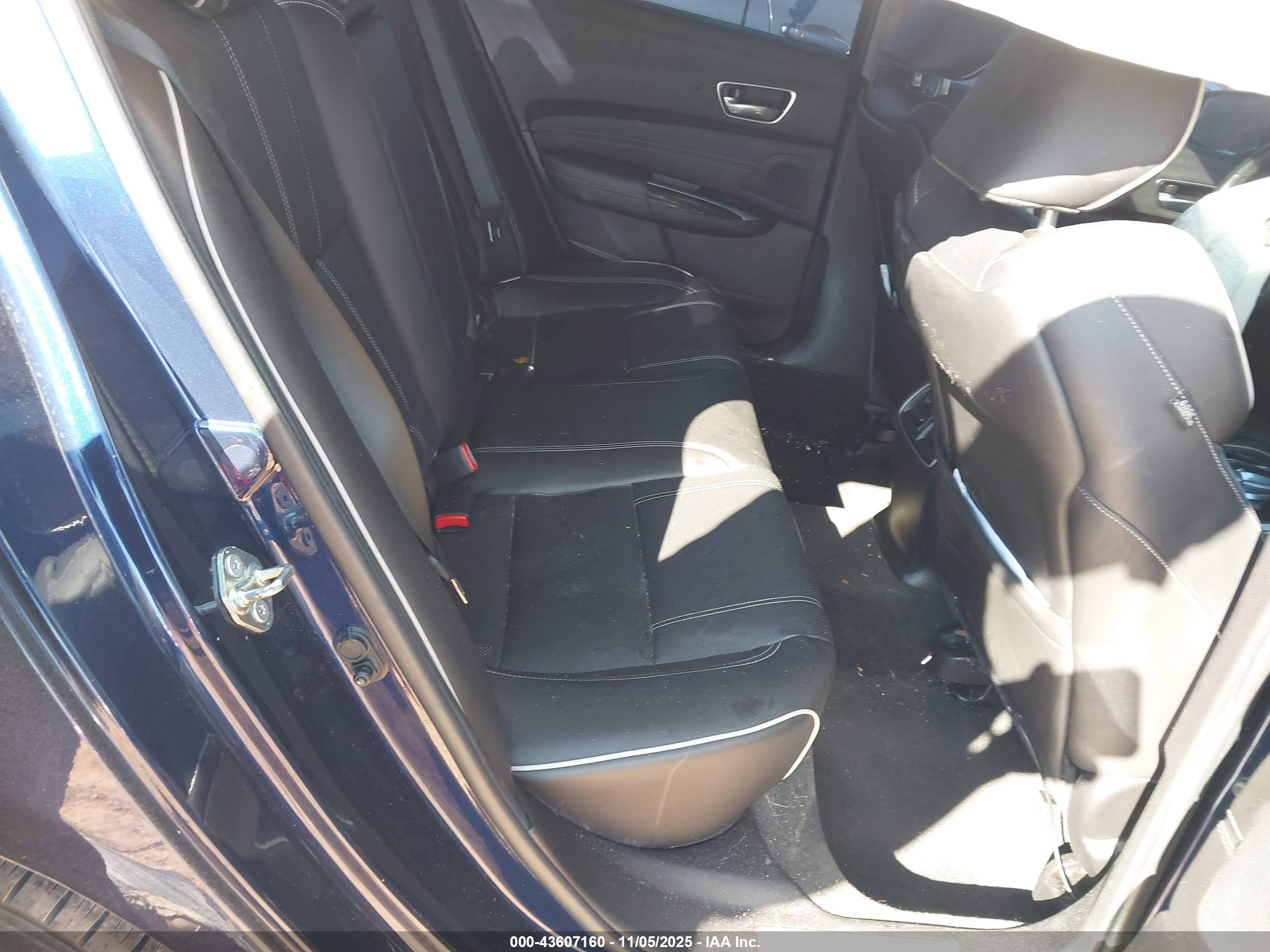 ACURA TLX image 8