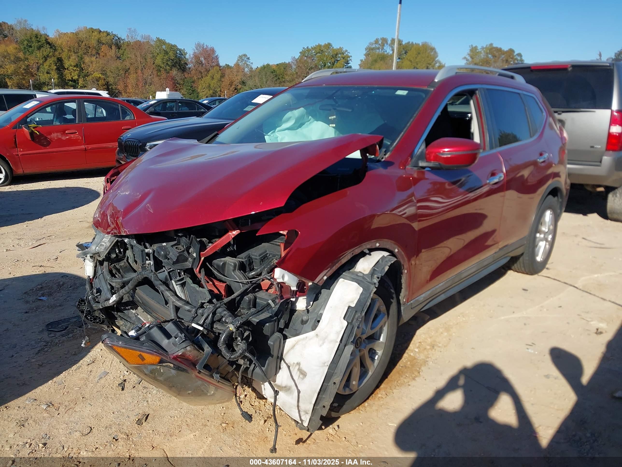 NISSAN ROGUE image 2