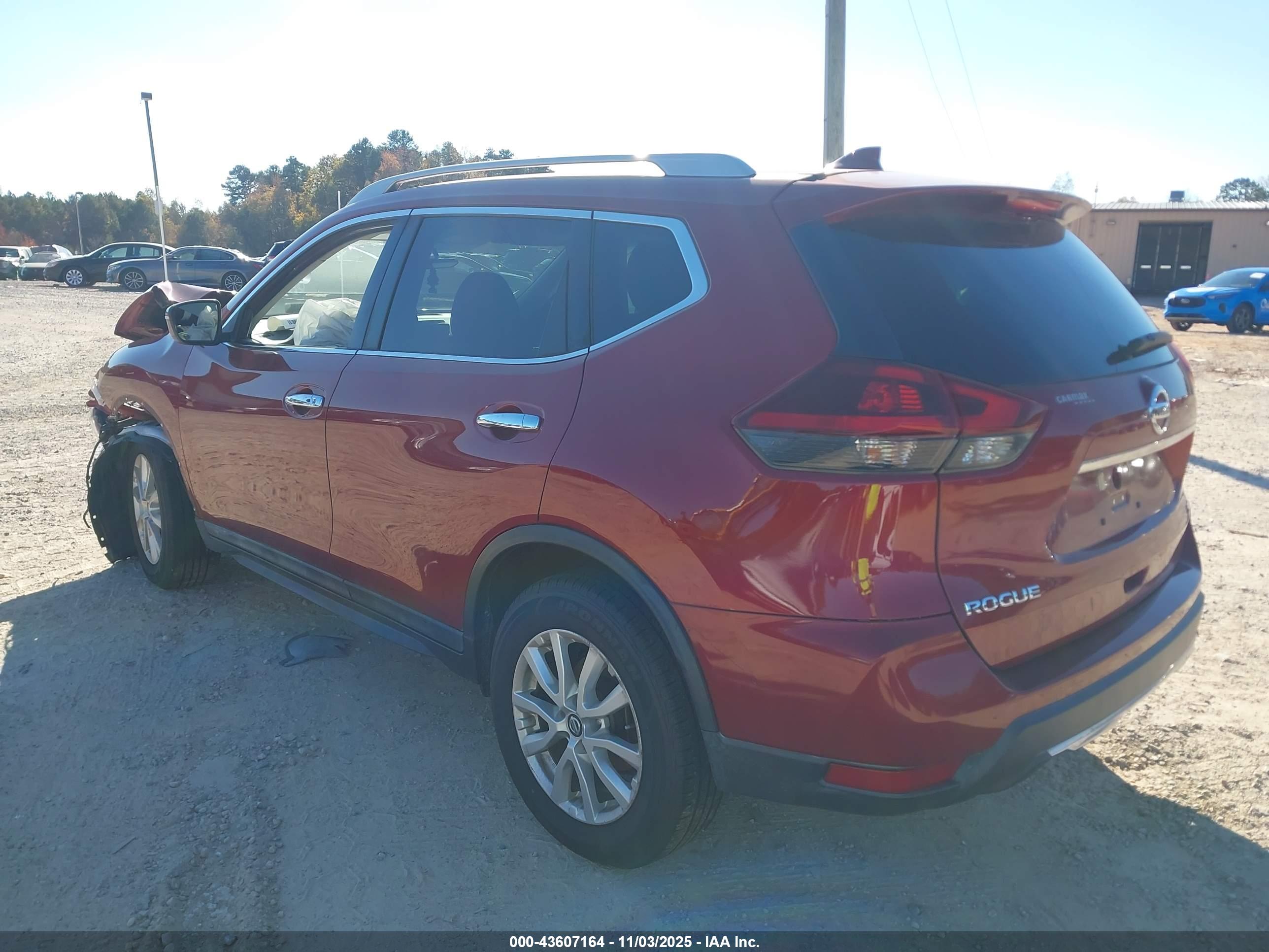 NISSAN ROGUE image 3