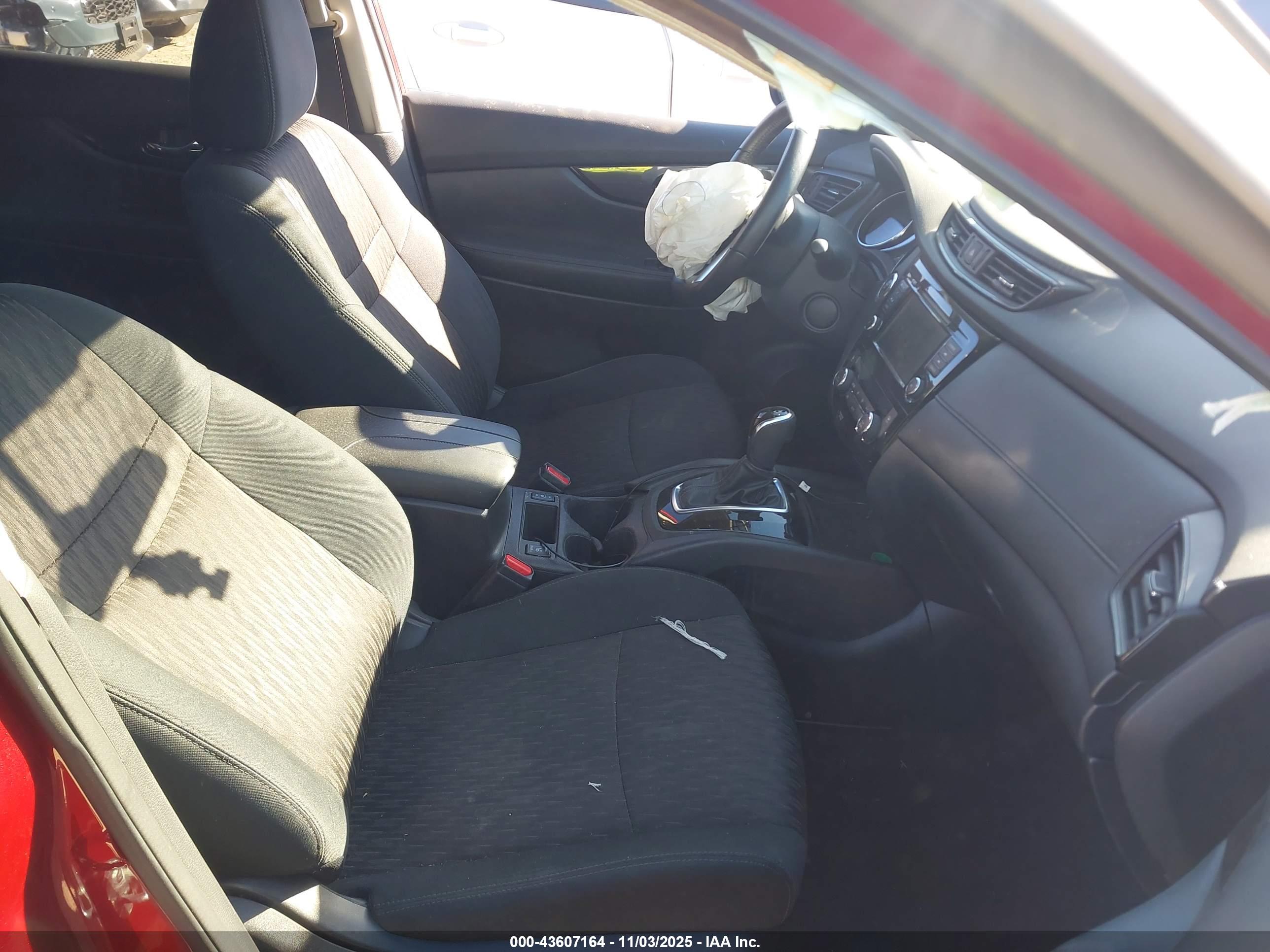 NISSAN ROGUE image 5